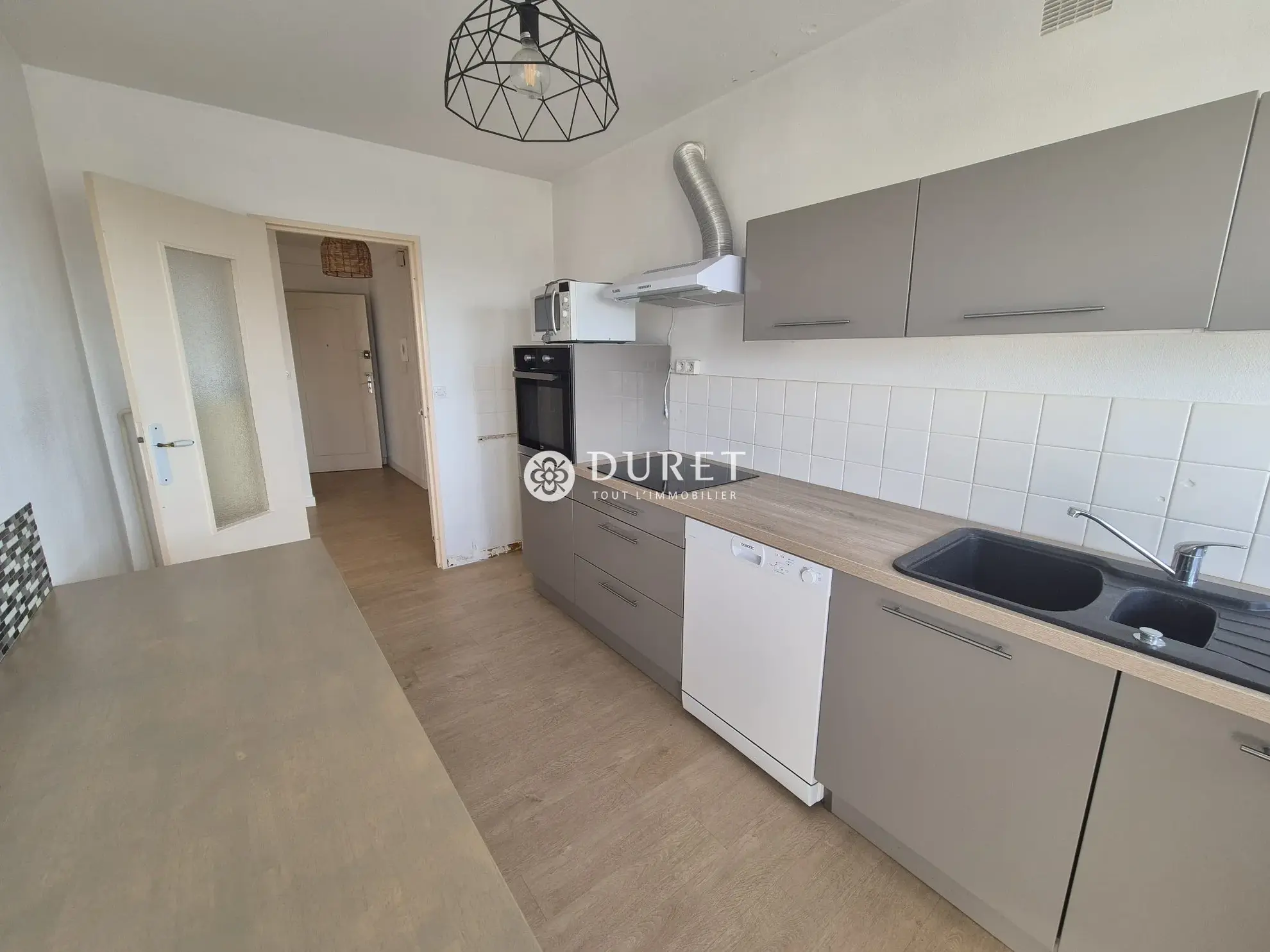 Appartement à vendre à La Roche-sur-Yon avec balcon et parking, dernier étage