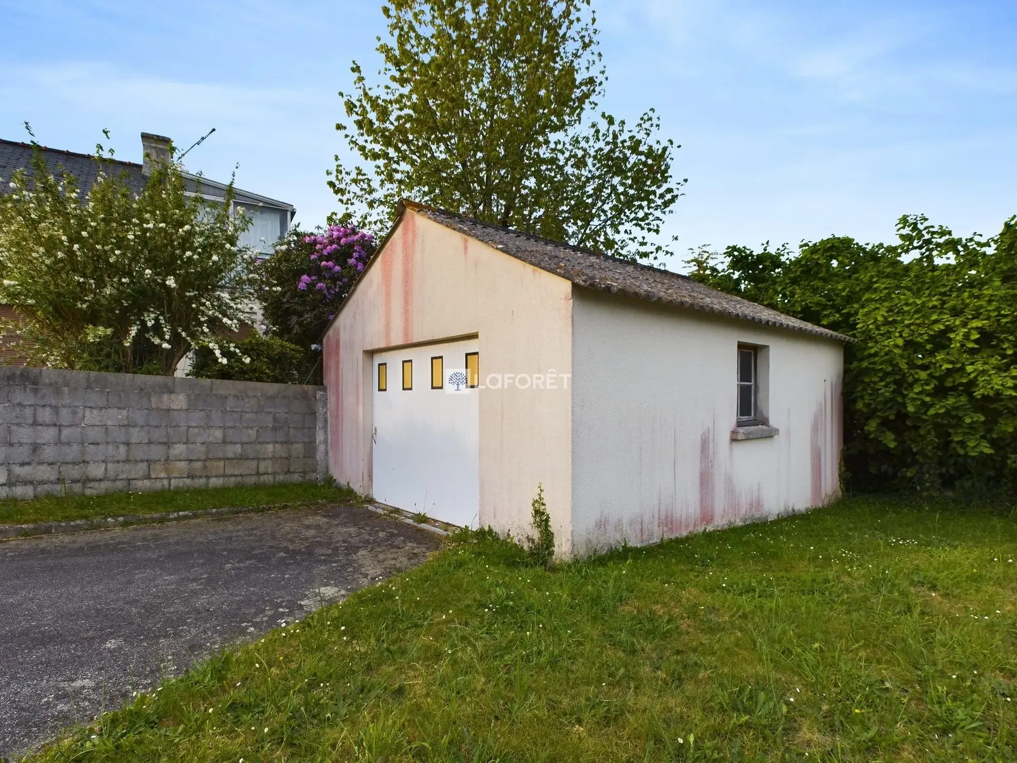 Charmante maison à Saint-Goazec de 79m² avec jardin et garages 