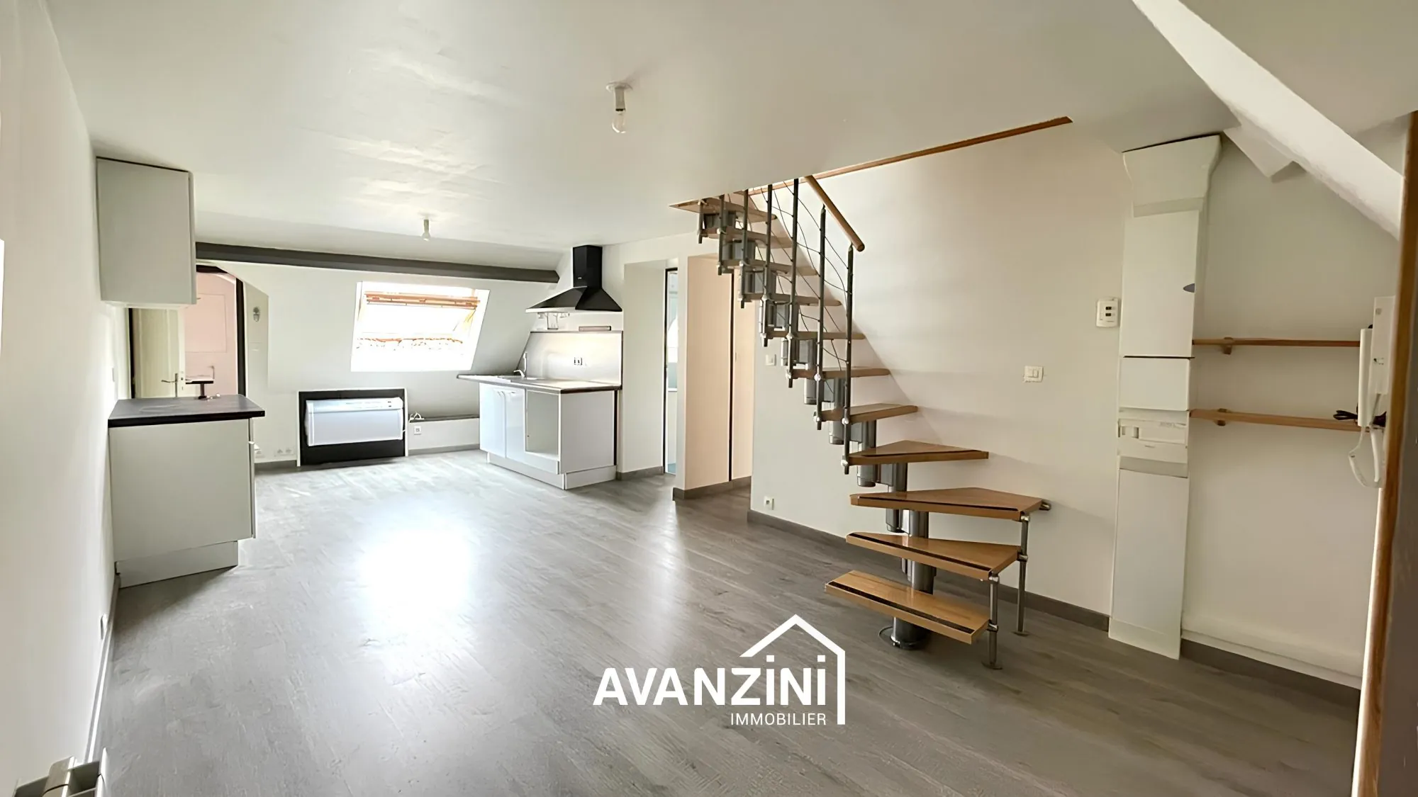 Duplex 54m² à Coulommiers en centre-ville avec cave et lumineux