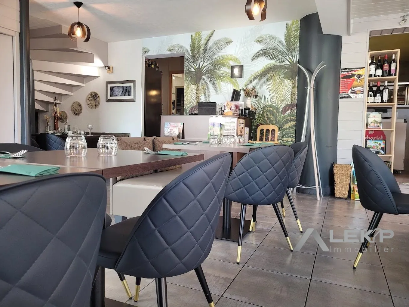 Fonds de commerce restaurant à vendre aux Herbiers avec appartement et terrasse