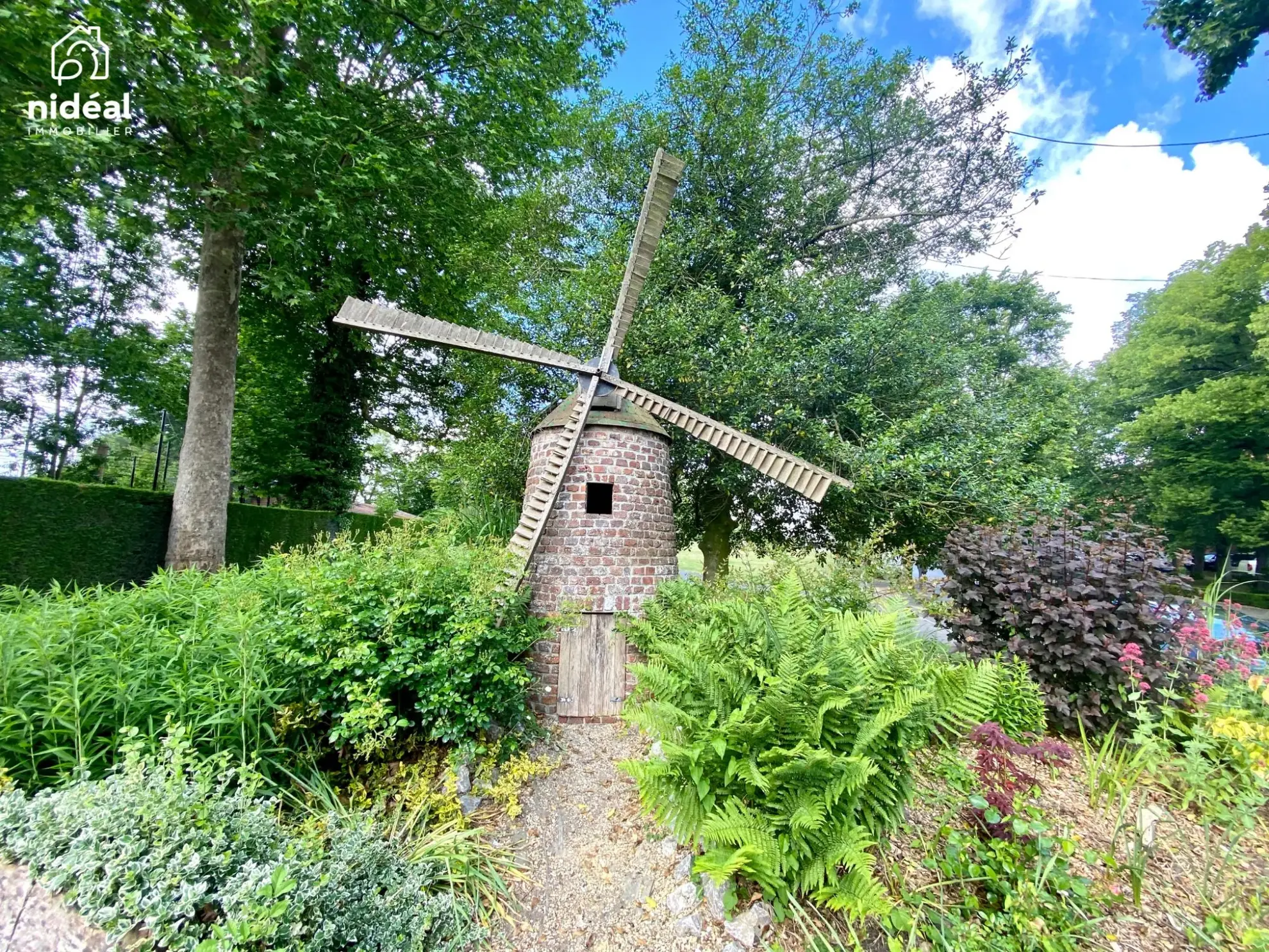 Appartement T2 loué avec parking et cave à Maubeuge, résidence sécurisée 