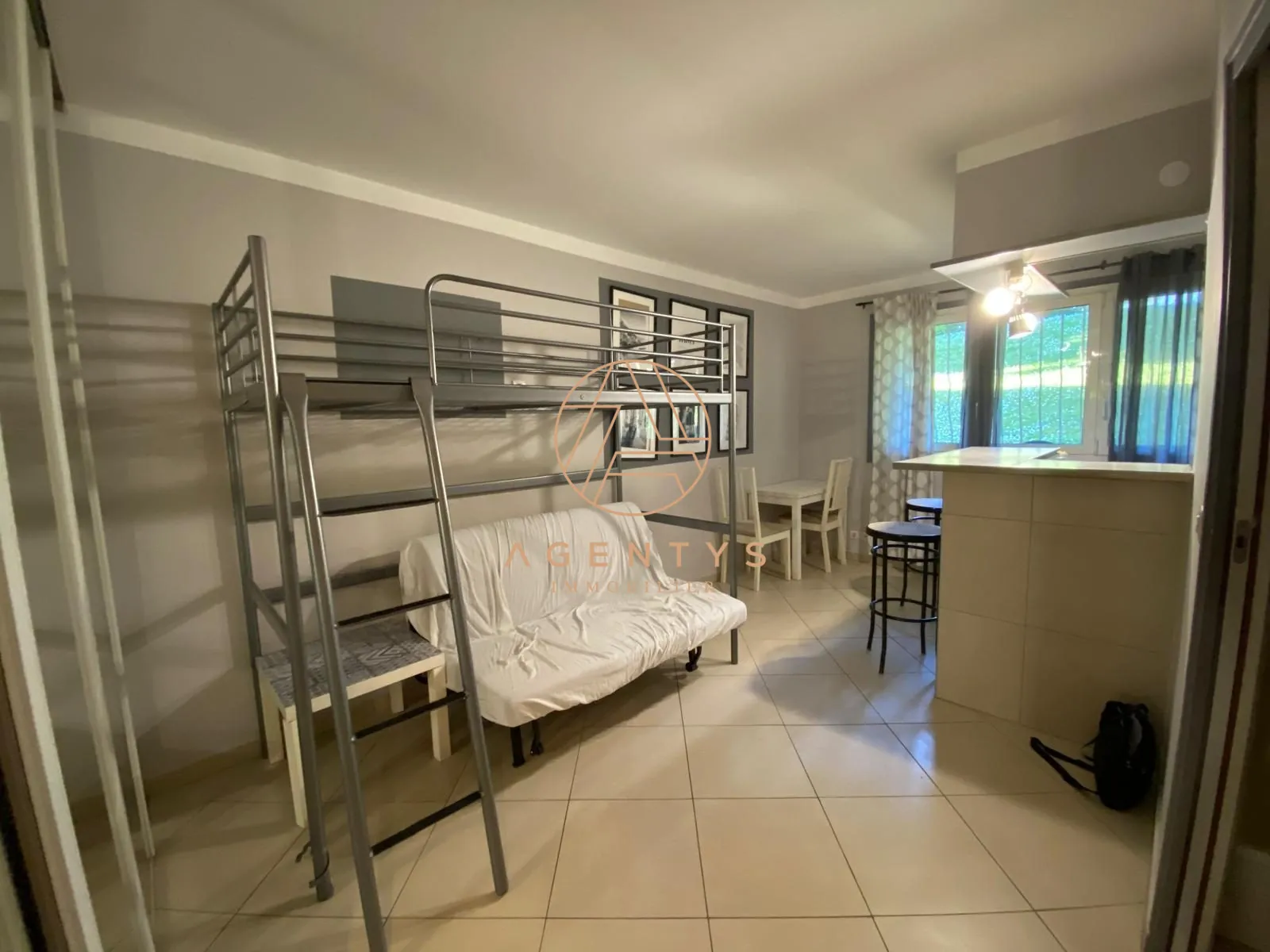 Studio de 22 m² à vendre à Chennevières-sur-Marne, centre-ville - Investissement rentable