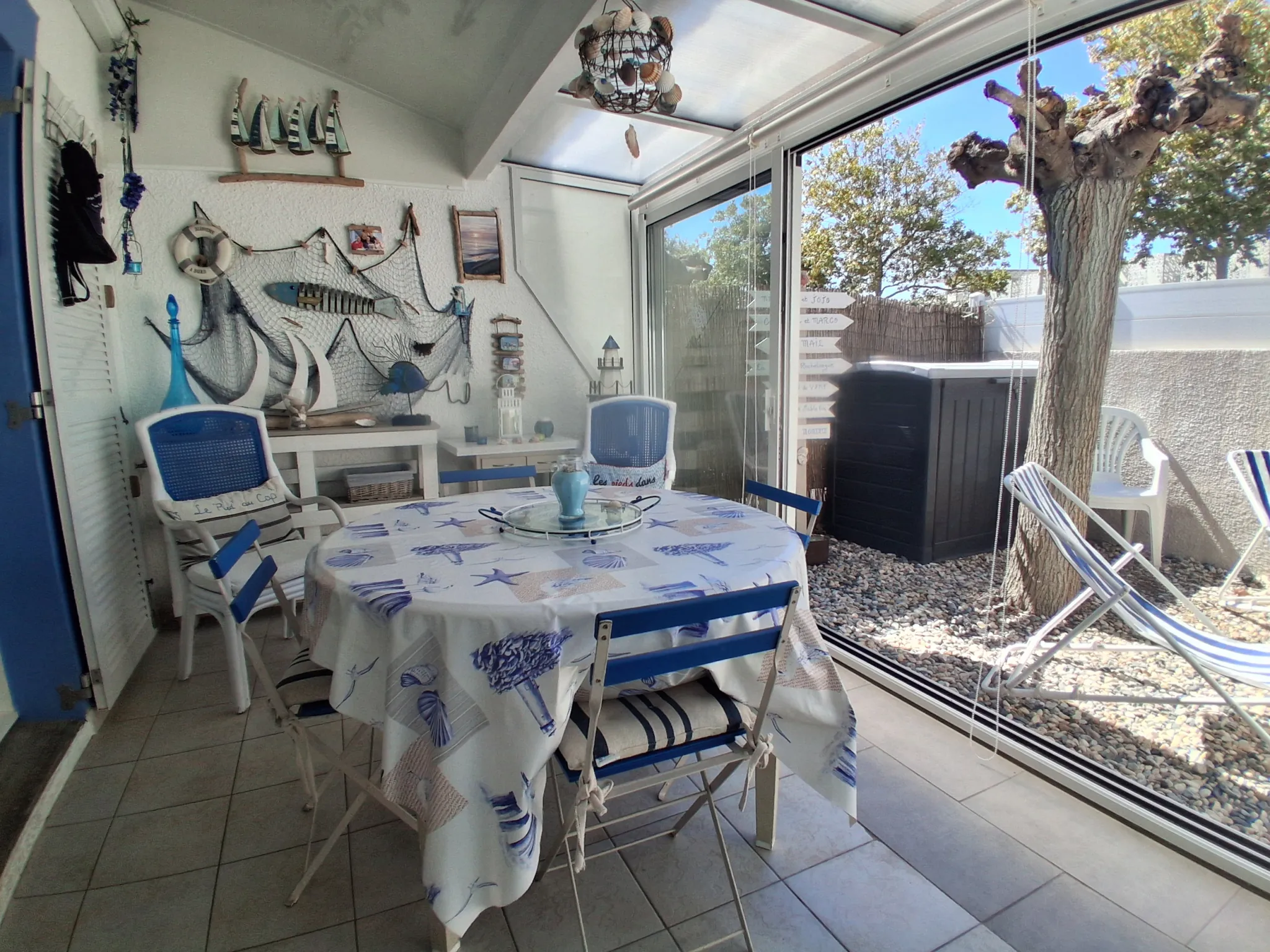 Bel appartement T2 avec terrasse et parking à Rochelongue, Agde