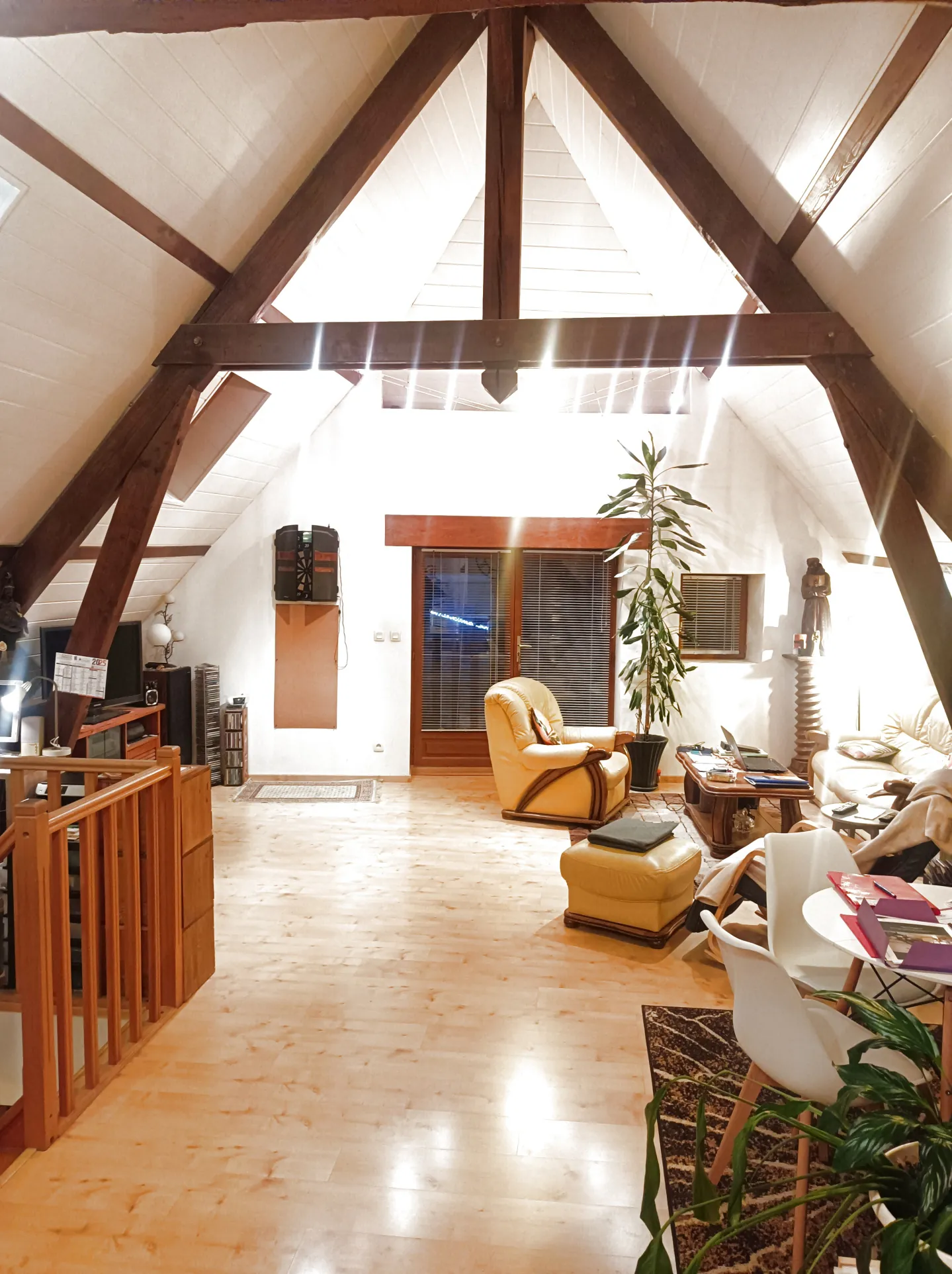 Grand appartement duplex T6 de 160 m² avec garage et balcon à Monestier de Clermont