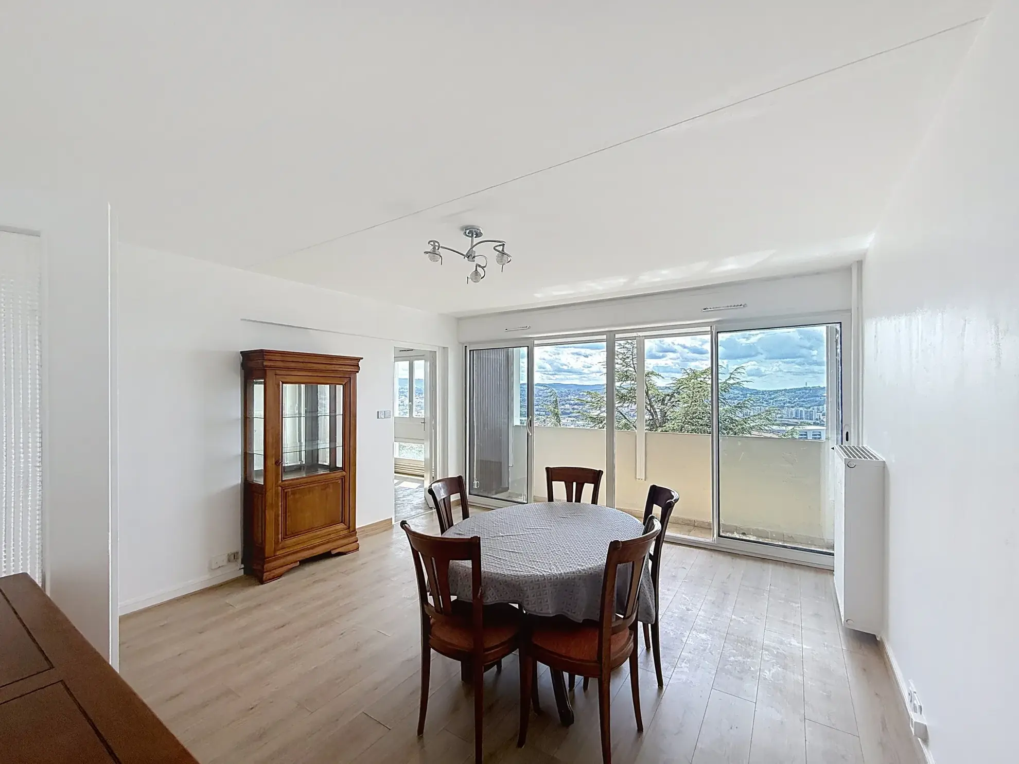 Appartement T2 de 55 m² avec balcon en vente à Montreynaud, St Etienne 