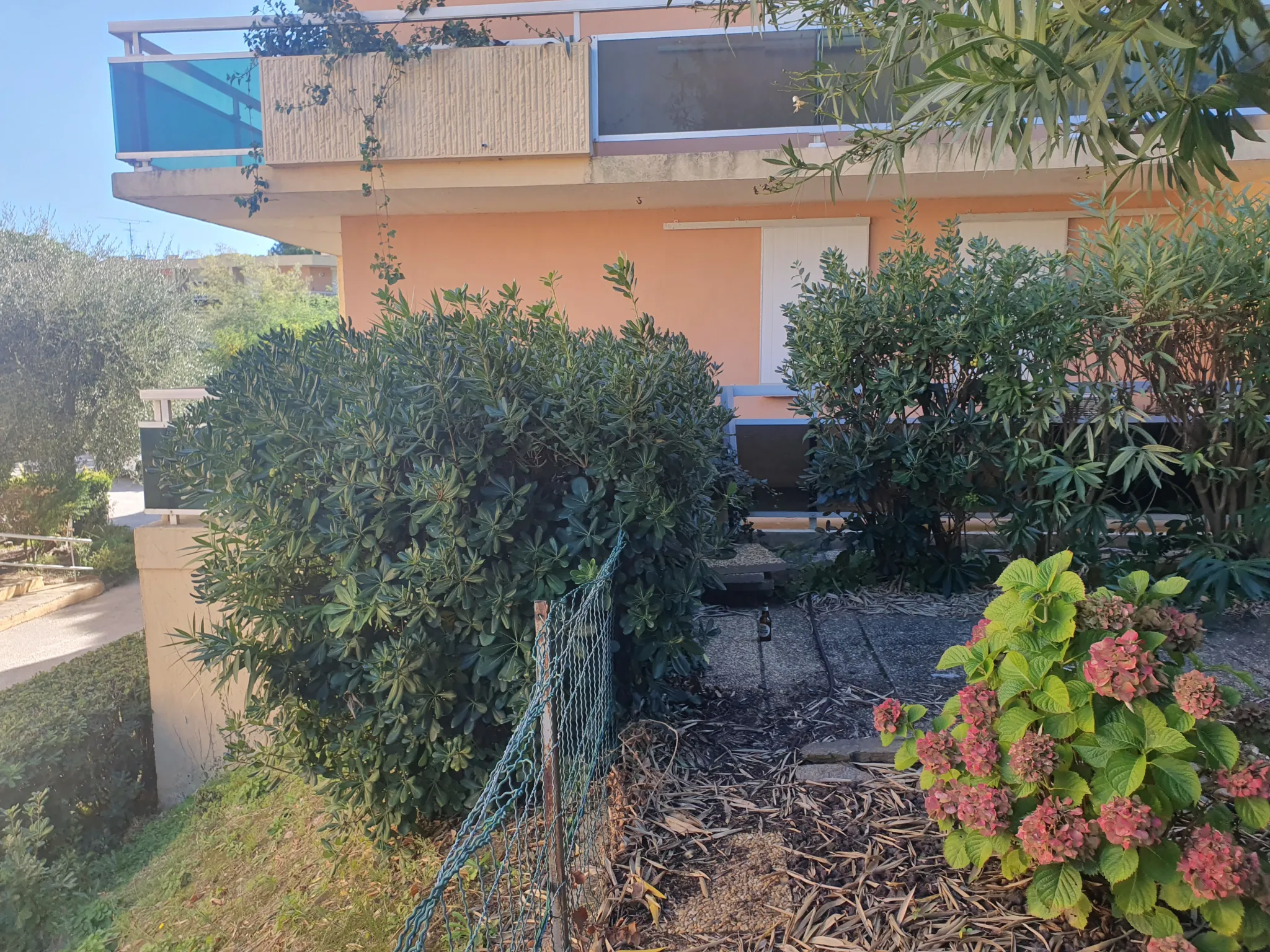 Bel appartement T3 rénové à Bormes-les-Mimosas, 2 chambres, proche plage 