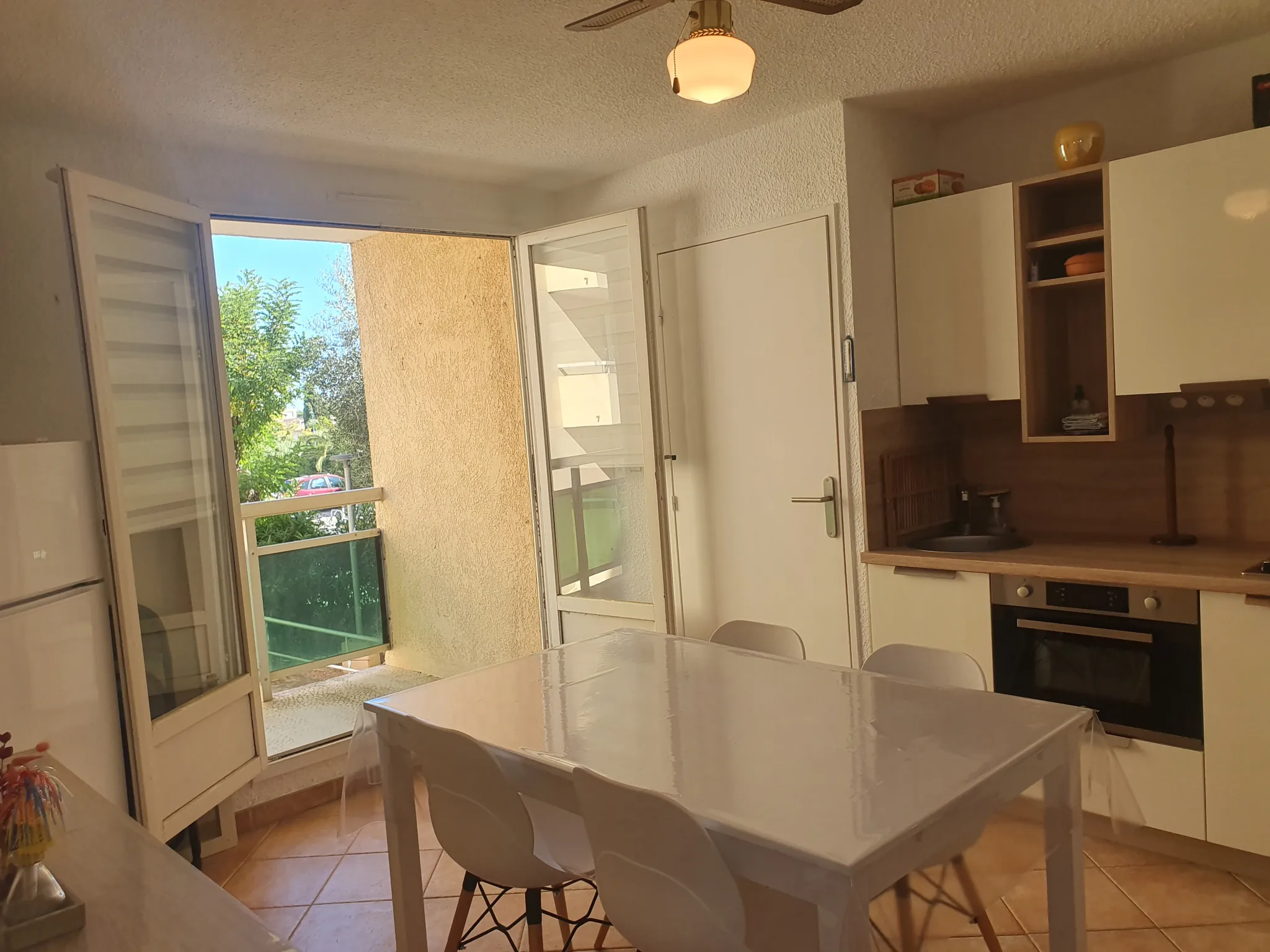 Bel appartement T3 rénové à Bormes-les-Mimosas, 2 chambres, proche plage