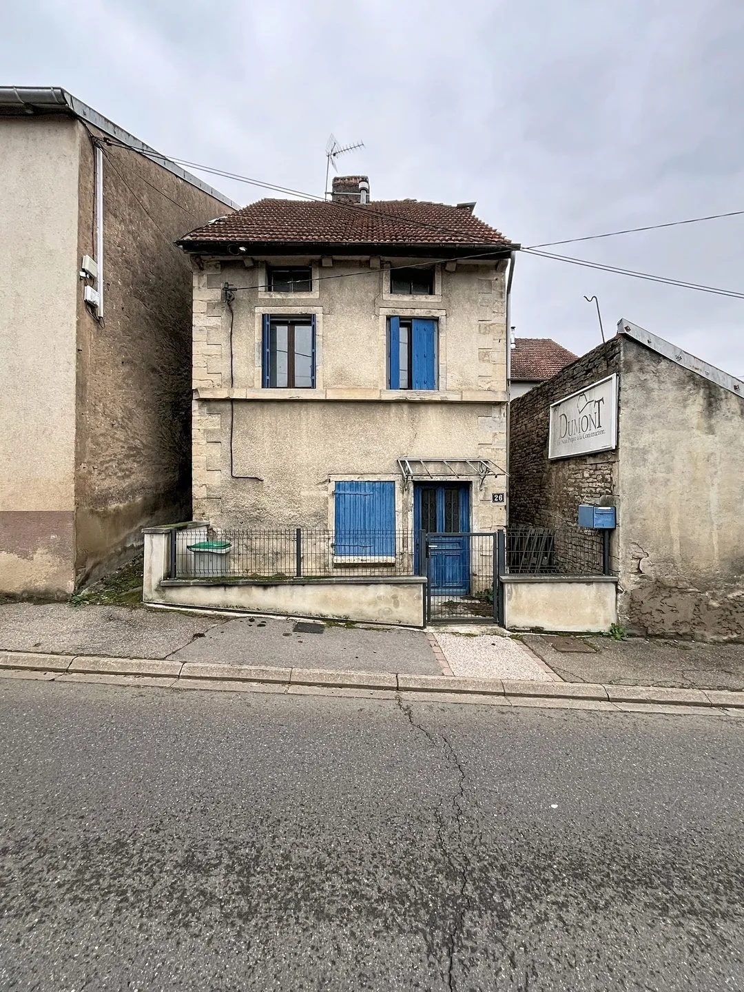 Maison à vendre à Port-sur-Saône avec fort potentiel et charme authentique