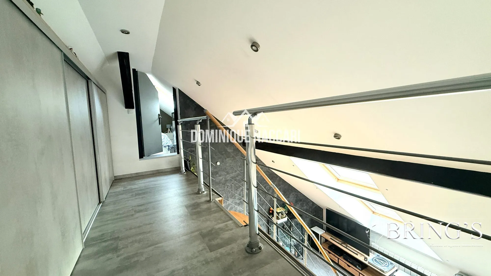 Appartement Duplex à Sierentz avec 2 chambres et parking privé 