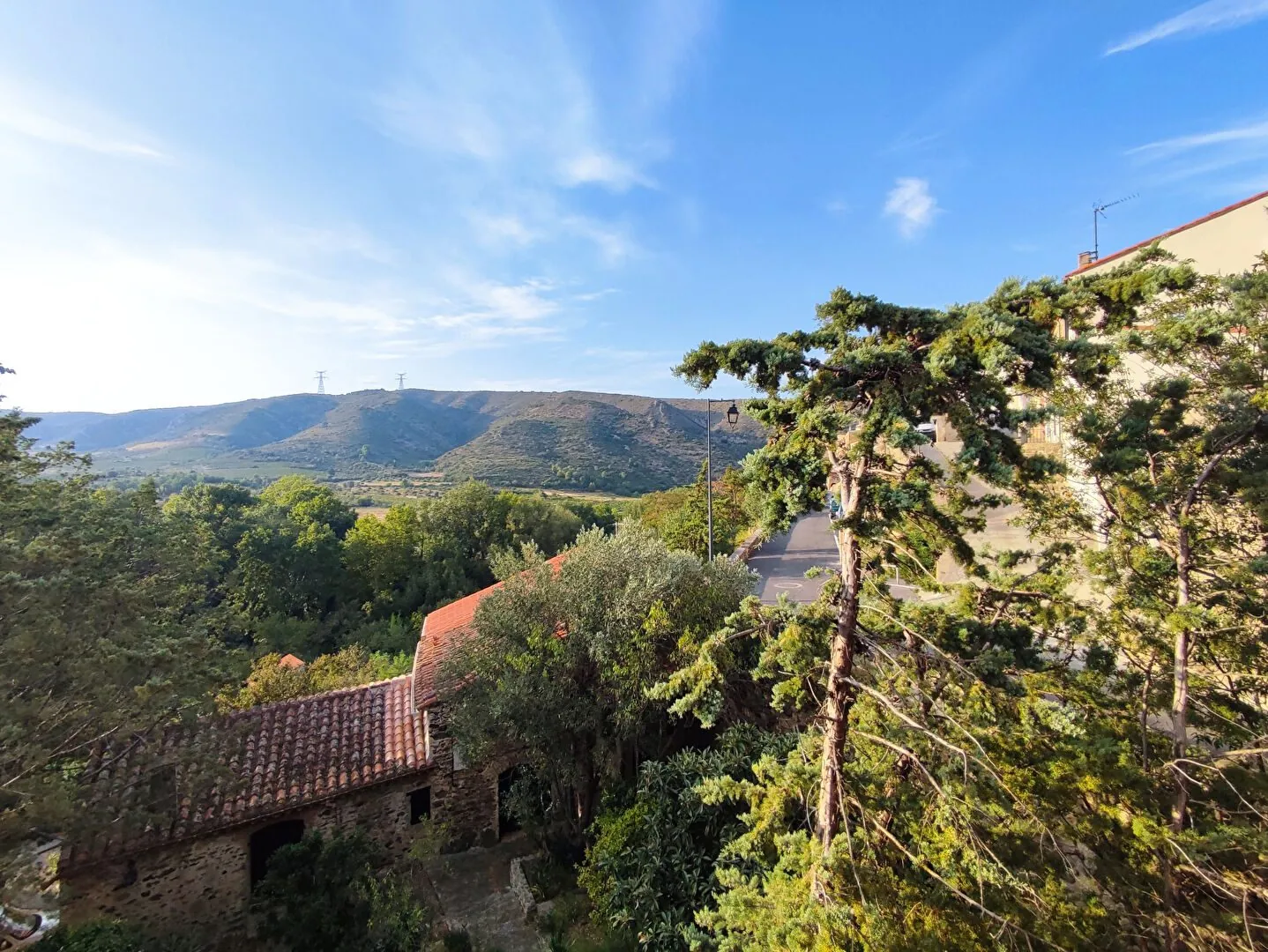 Maison de village à Latour de France avec terrasse et garage - Idéal premier achat