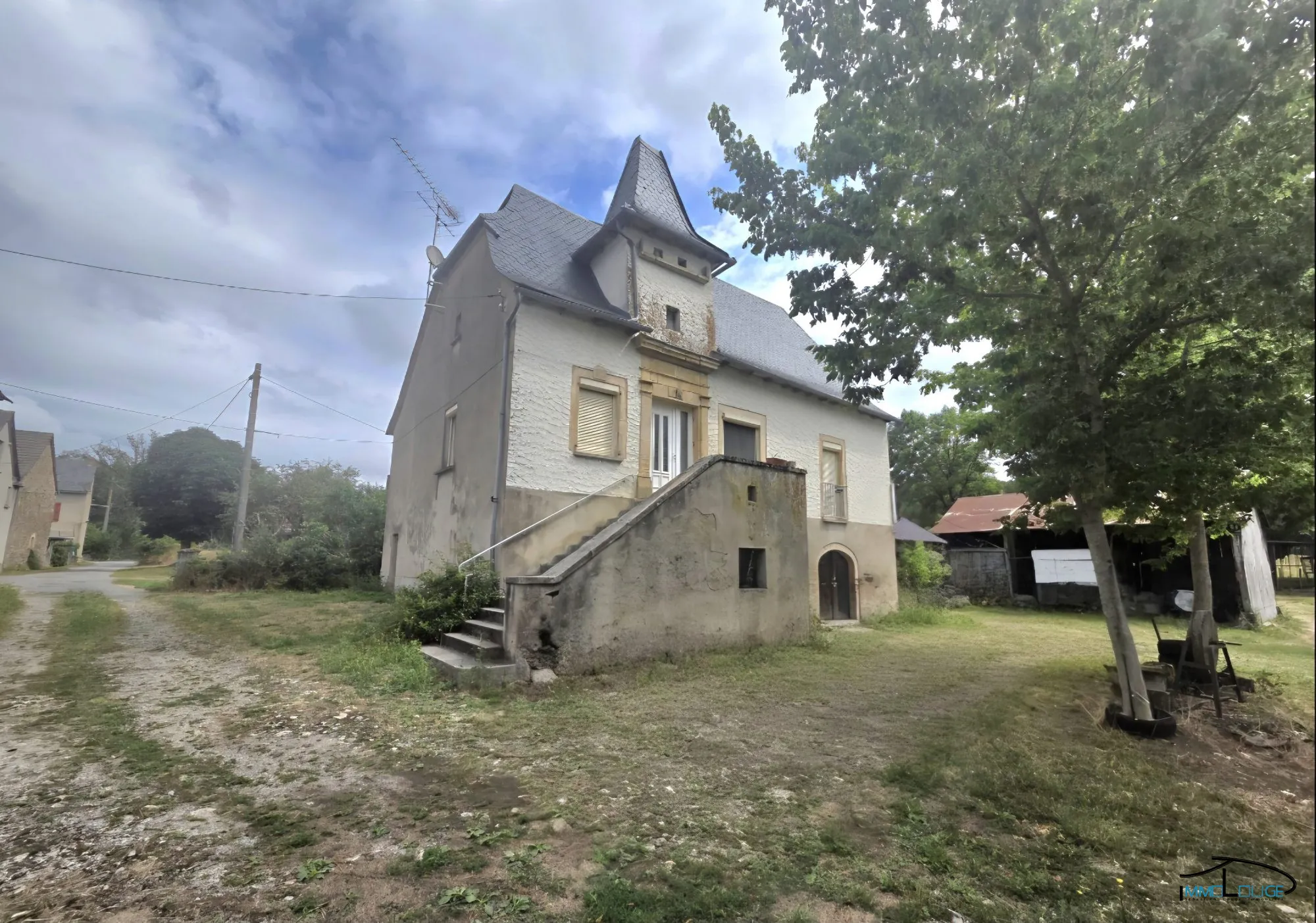 Maison à vendre à Maleville avec grange et terrain spacieux