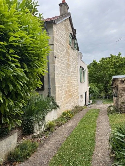 Maison à vendre à Montataire avec jardin, véranda et terrasse en Exclusivité