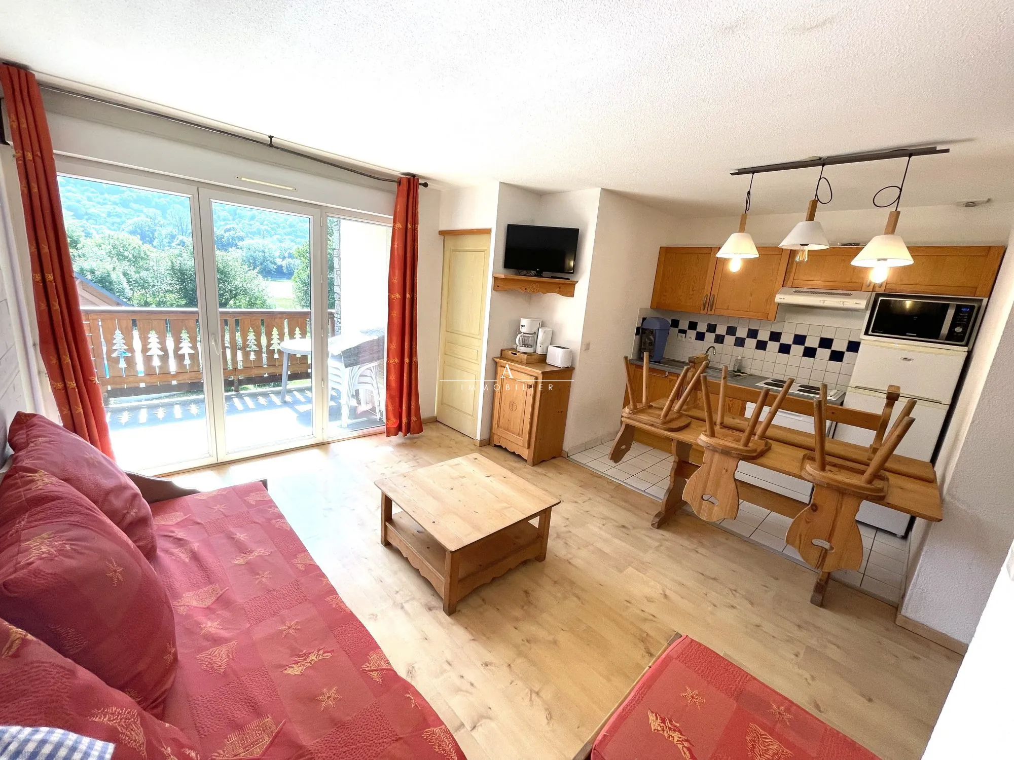 Appartement T2 bis lumineux avec piscine à Bagnères-de-Luchon