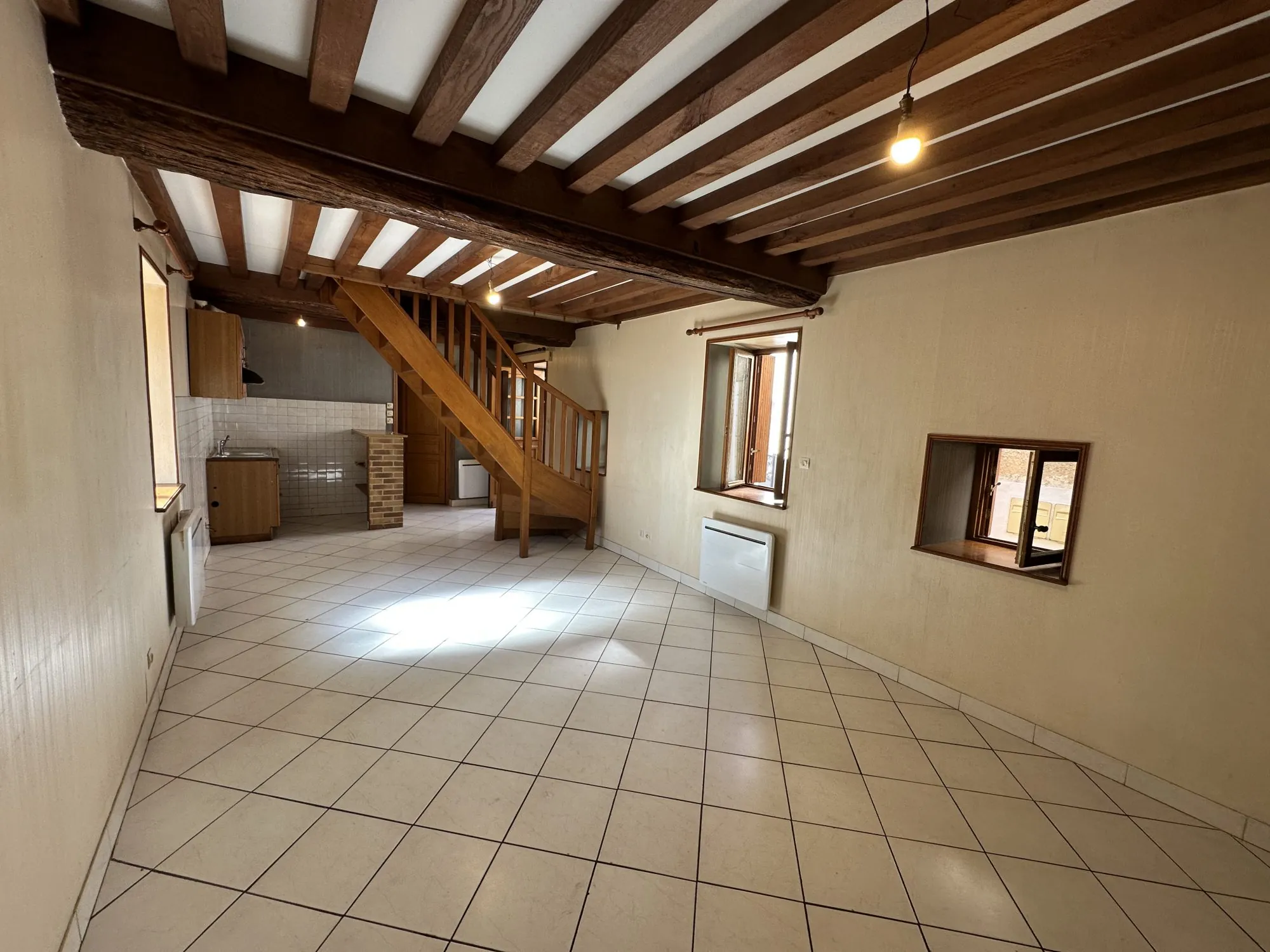Appartement T3 en duplex à Beaune avec cave – Petite copropriété 