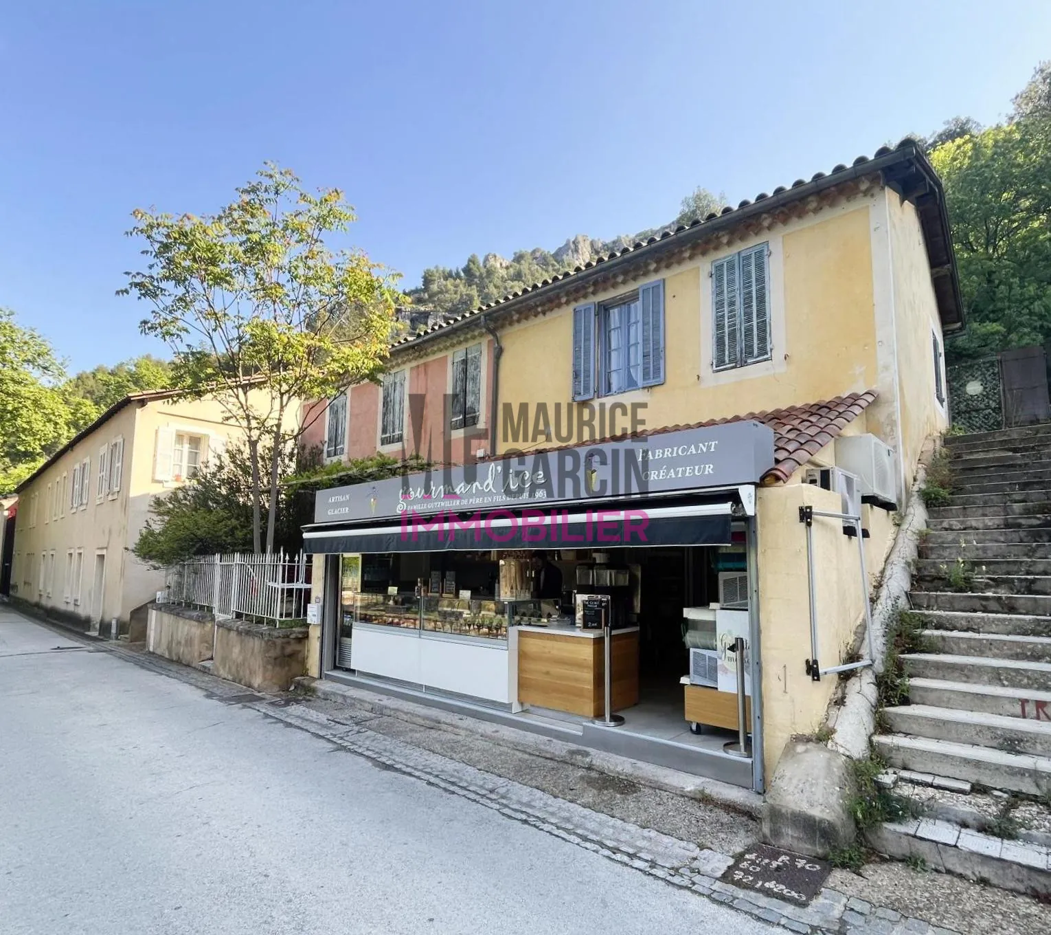 Droit au bail commercial à Fontaine-de-Vaucluse, 38,50 m² avec terrasse de 29 m²