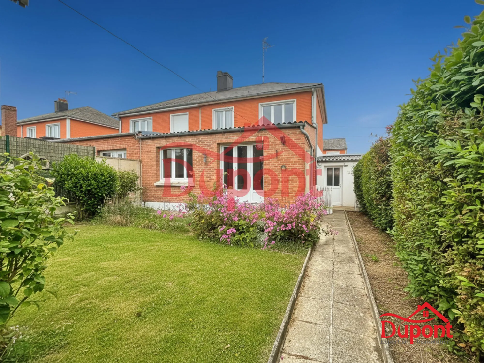 Chambre  Maison 3 chambres avec jardin à Masnières - Opportunité de rénovation