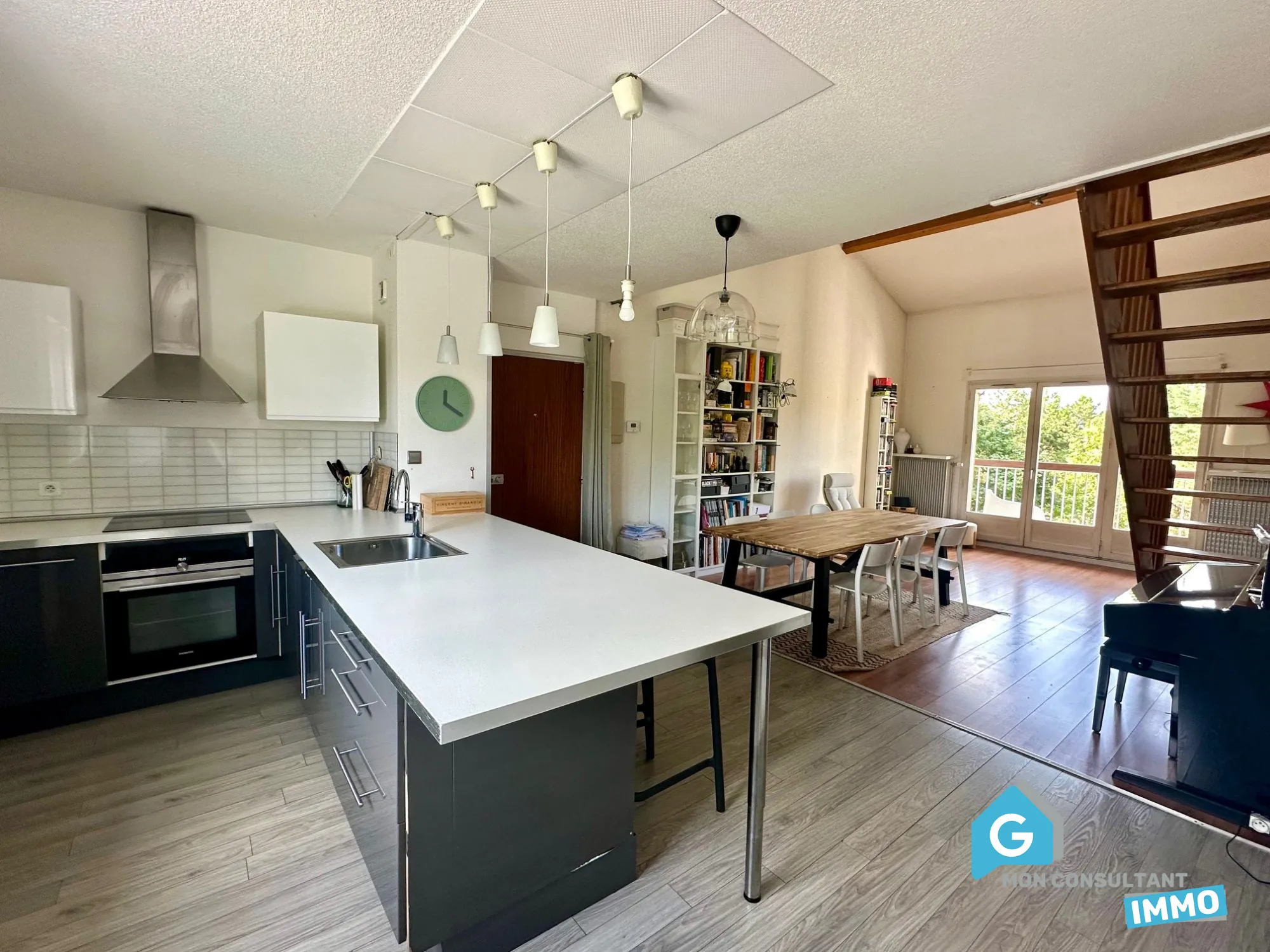 Appartement duplex T4 de 92 m² avec balcons à Beaune