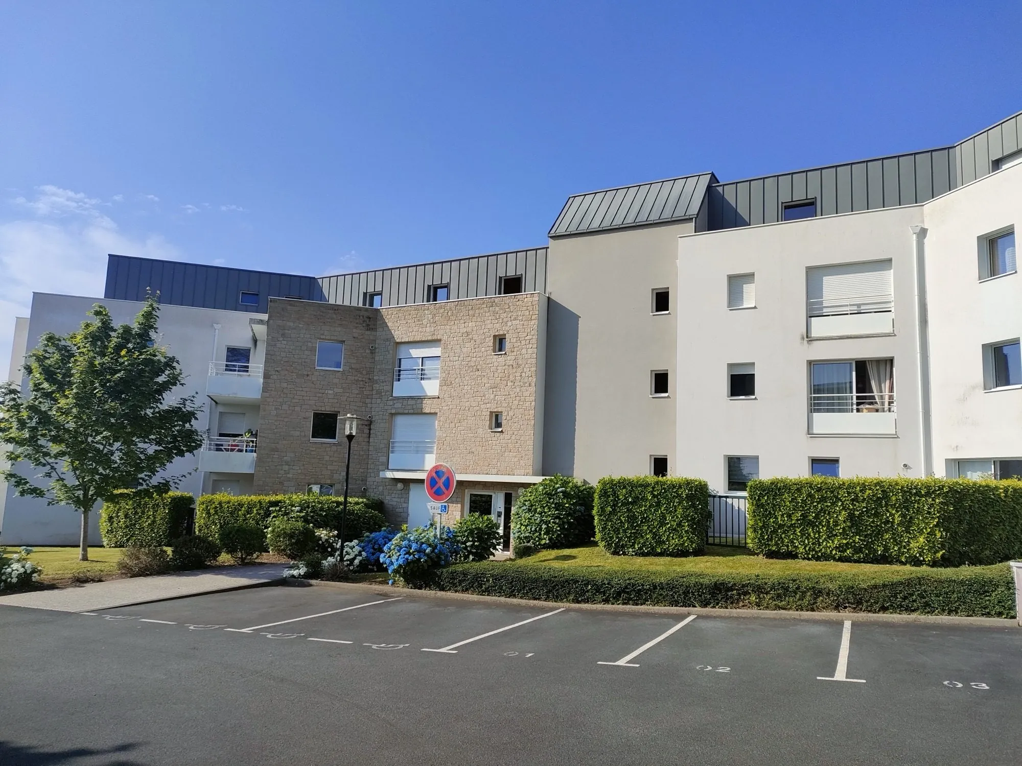 A vendre appartement 2 pièces avec balcon et garage à Quimper