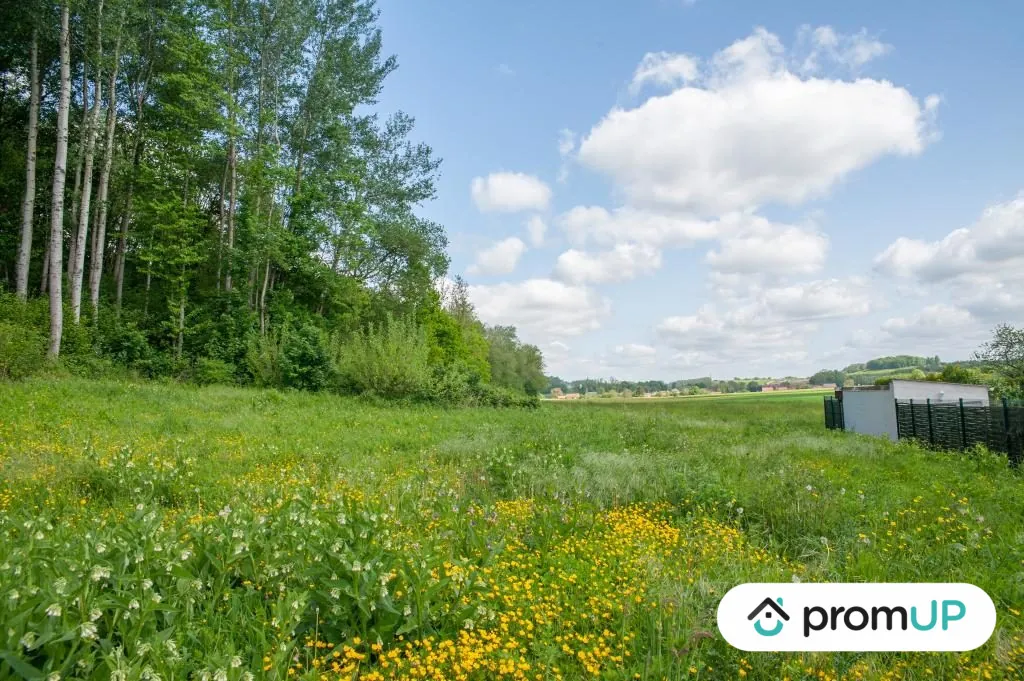 Terrain constructible de 978 m² à Chiry-Ourscamp, prêt à construire