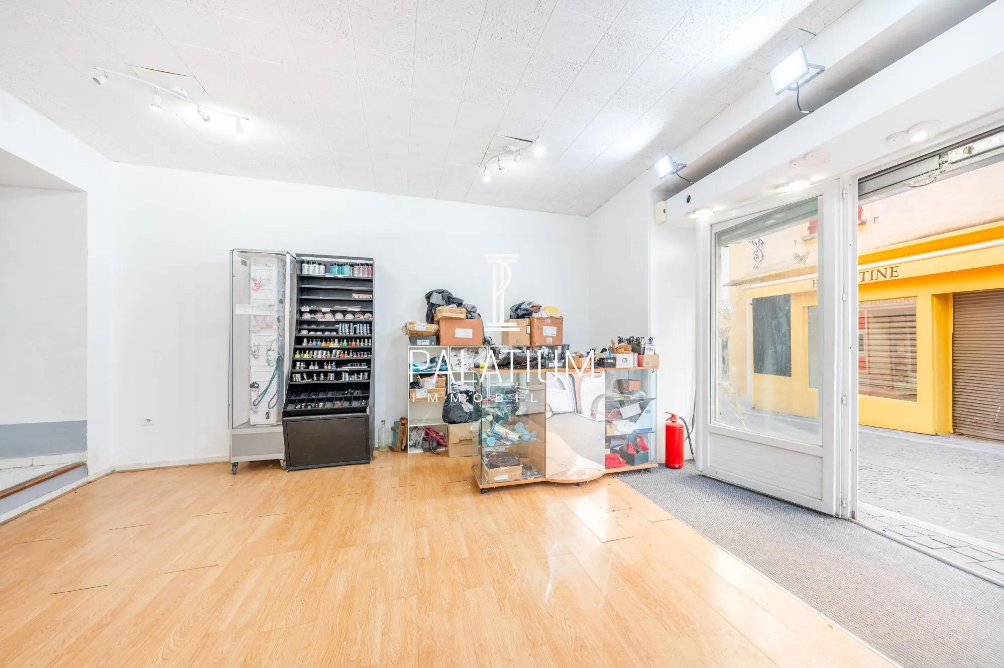 Fonds de commerce à vendre à Gréoux-les-Bains – Emplacement exceptionnel dans centre-ville 