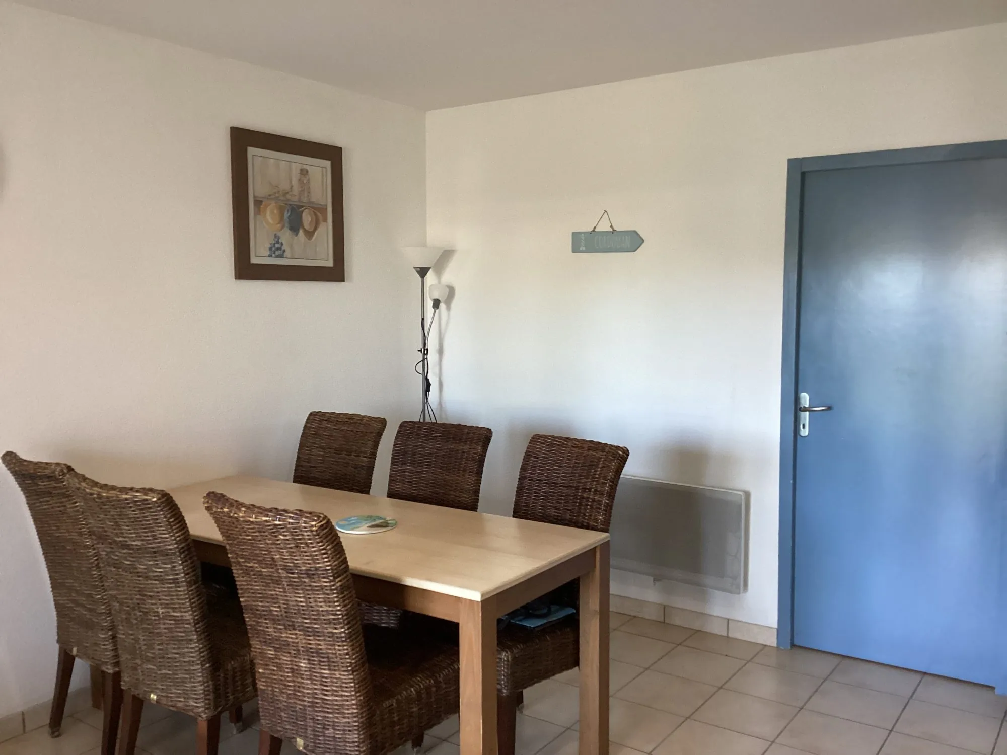 SALLE A MANGER Appartement lumineux avec terrasse et piscine à Le Verdon-sur-Mer 