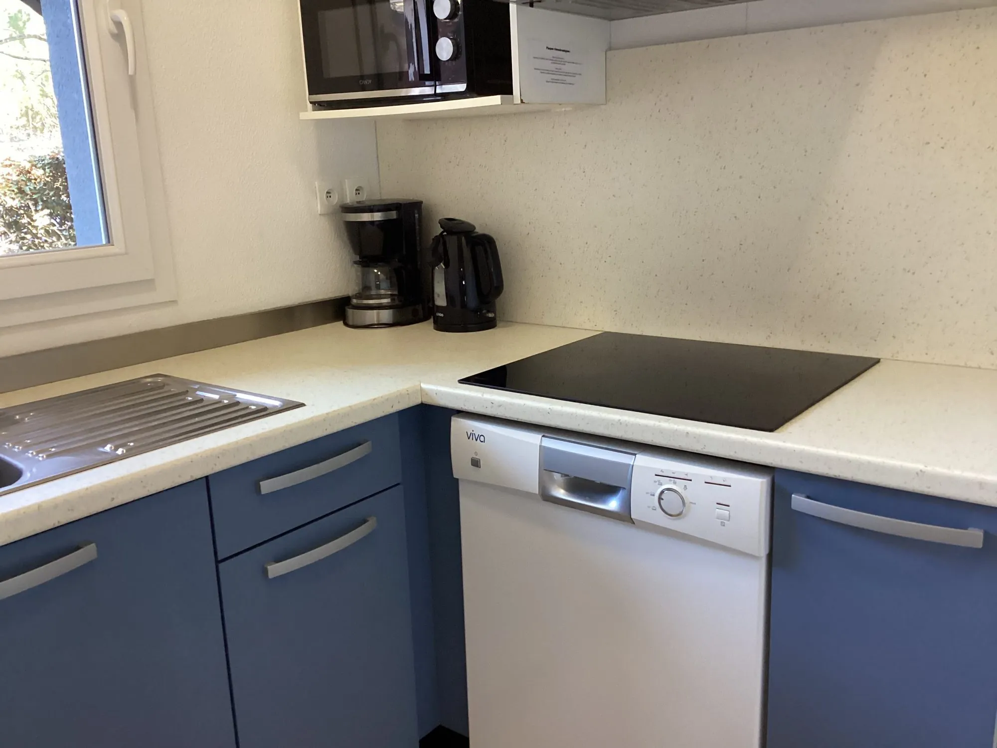 COIN CUISINE Appartement lumineux avec terrasse et piscine à Le Verdon-sur-Mer 