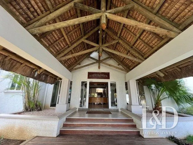 Bureau de 79,80 m² à vendre à Grand Baie, espace clé en main avec vue imprenable