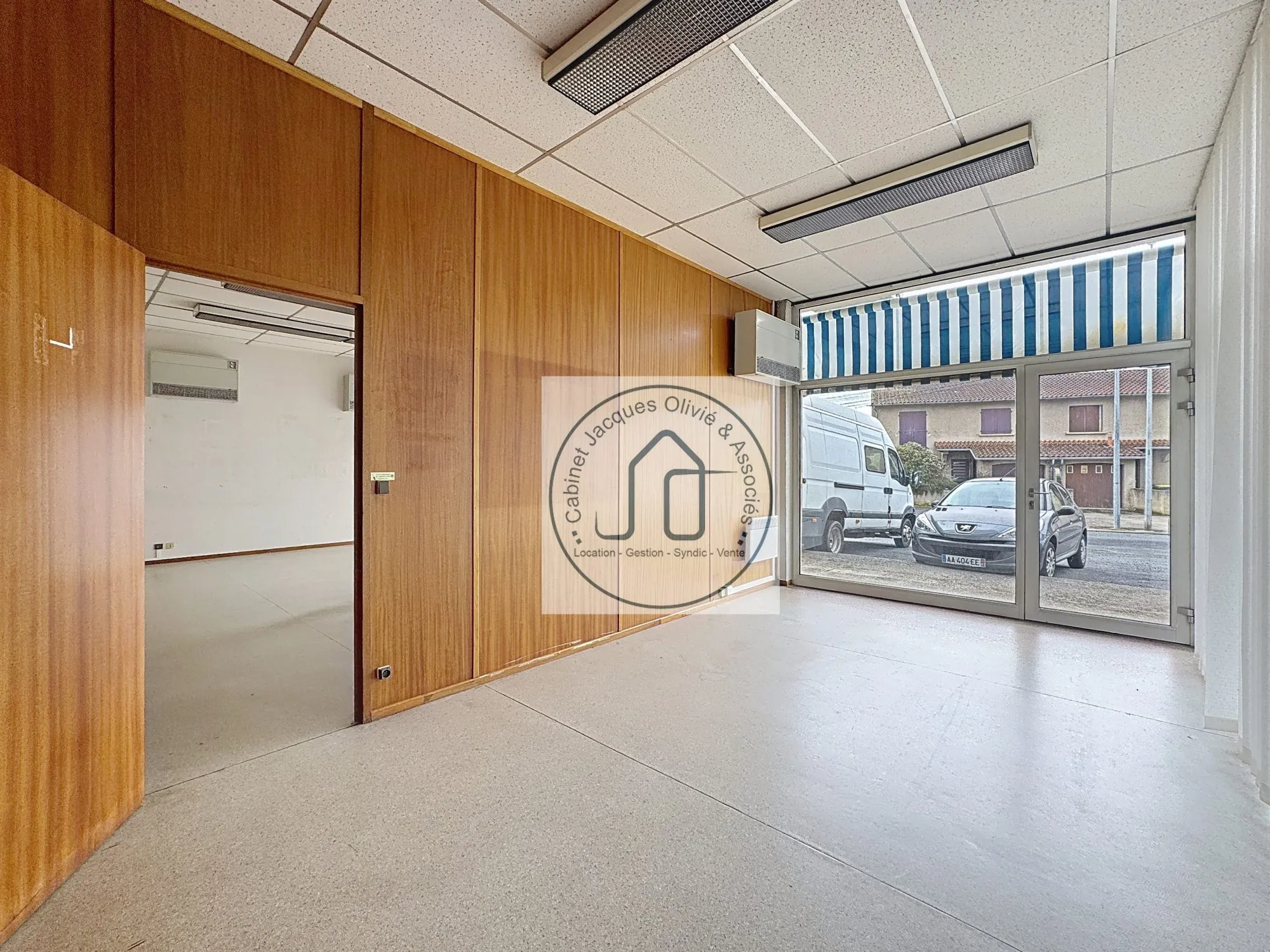 À vendre local commercial de 164m² à Albi avec parkings privatifs