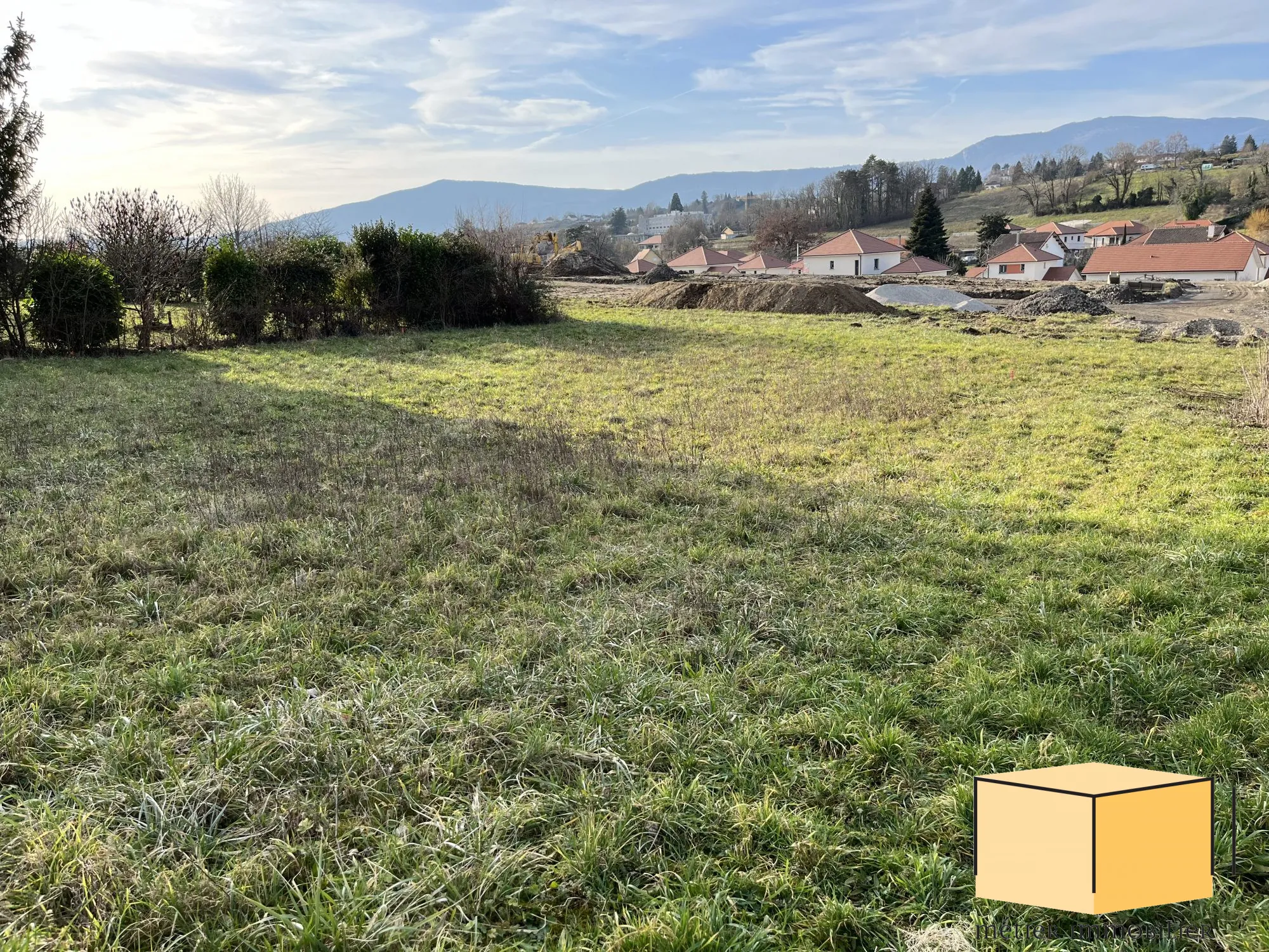 Terrain constructible de 820 m² à Belley en secteur résidentiel