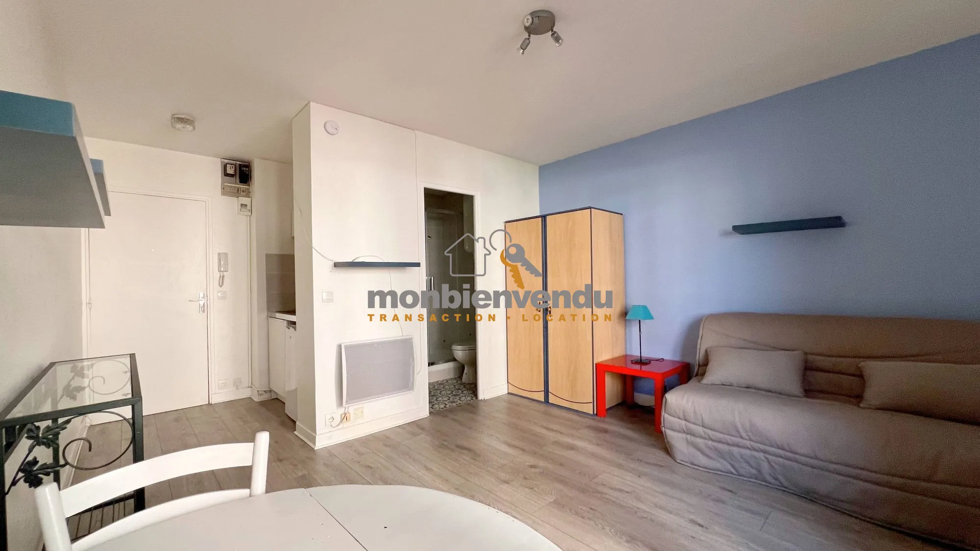 Studio avec balcon à vendre à Aurillac, idéal pour investisseur