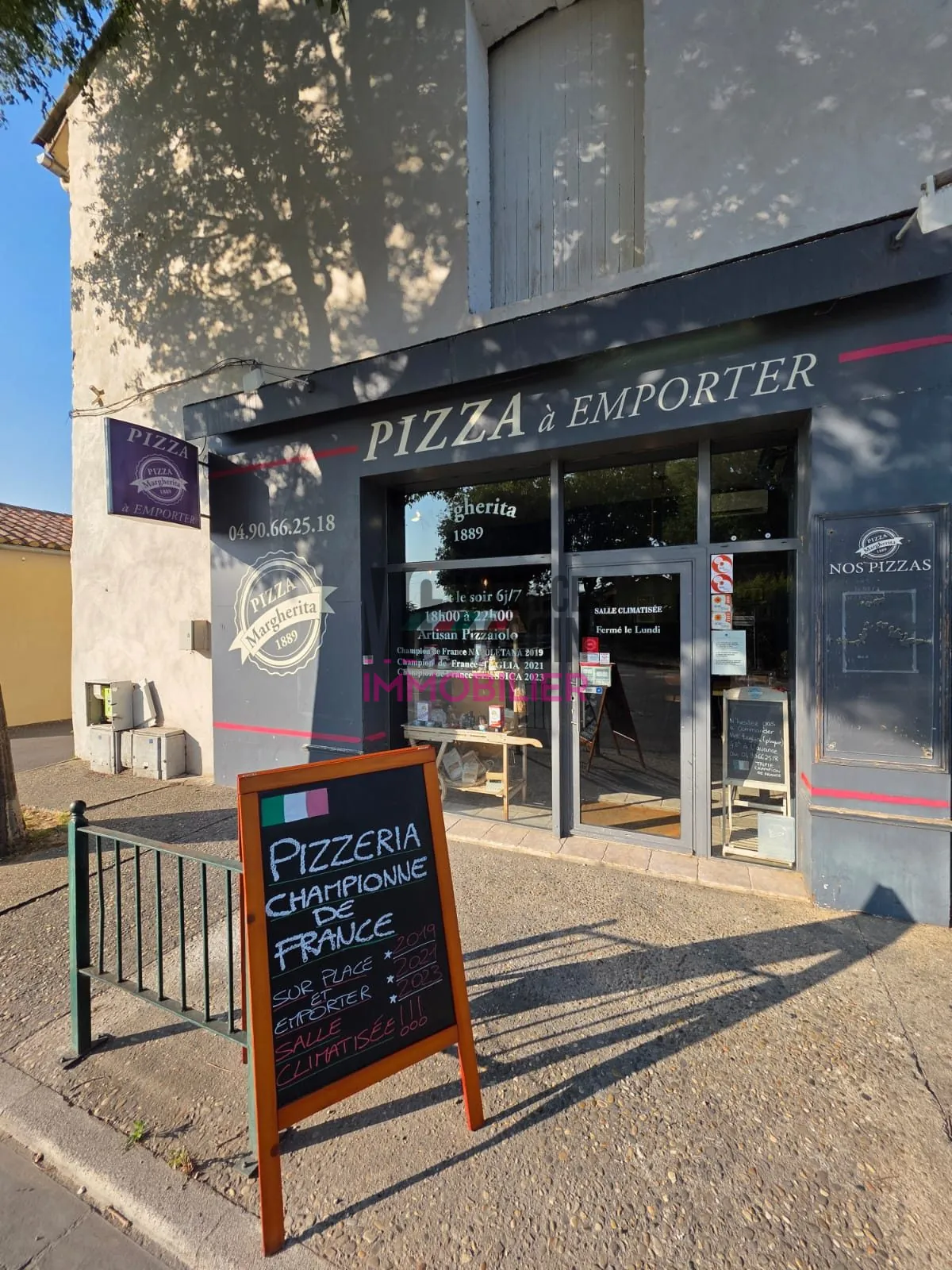 Fonds de commerce d'une pizzeria à vendre à Pernes-les-Fontaines