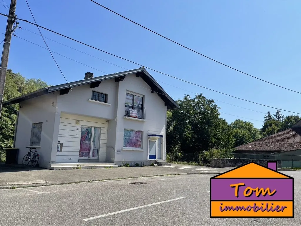 À vendre local commercial à Sarrebourg Hoff avec jardin et parking