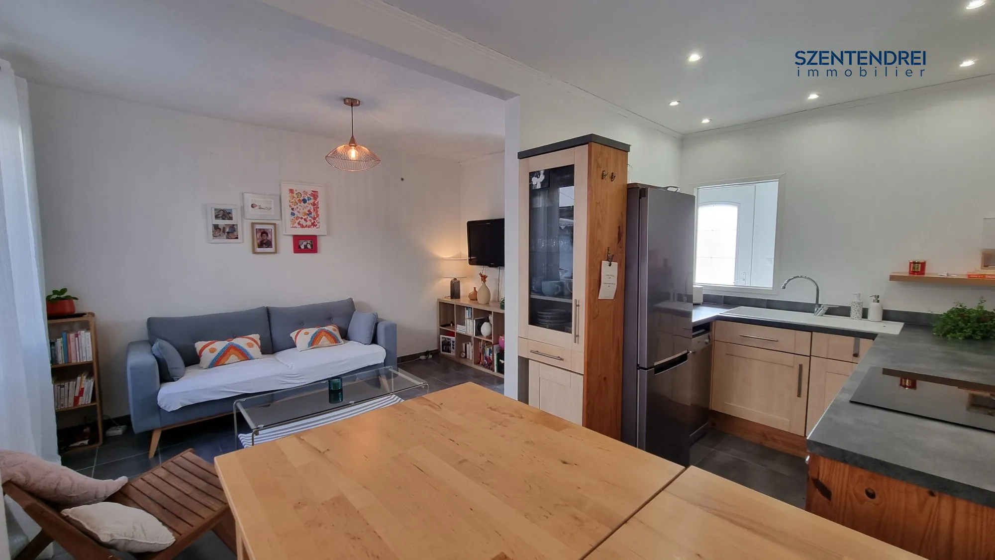 Appartement LUNEL F3 extérieur SZENTENDREI Immobilier Charmant appartement 3 pièces avec cour à Lunel, idéalement situé 