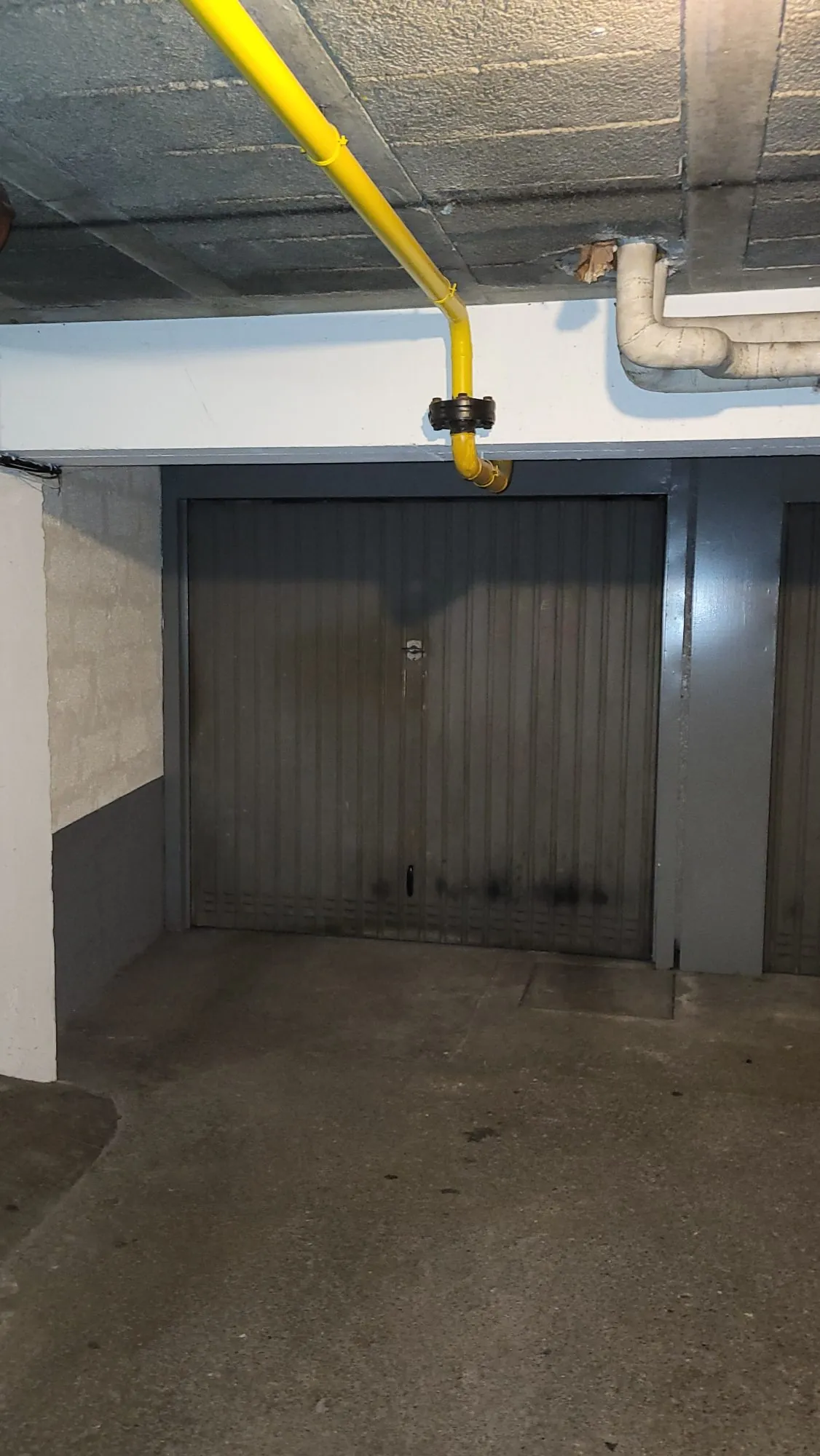 Garage sécurisé à vendre Annecy centre-ville, box fermé en sous-sol