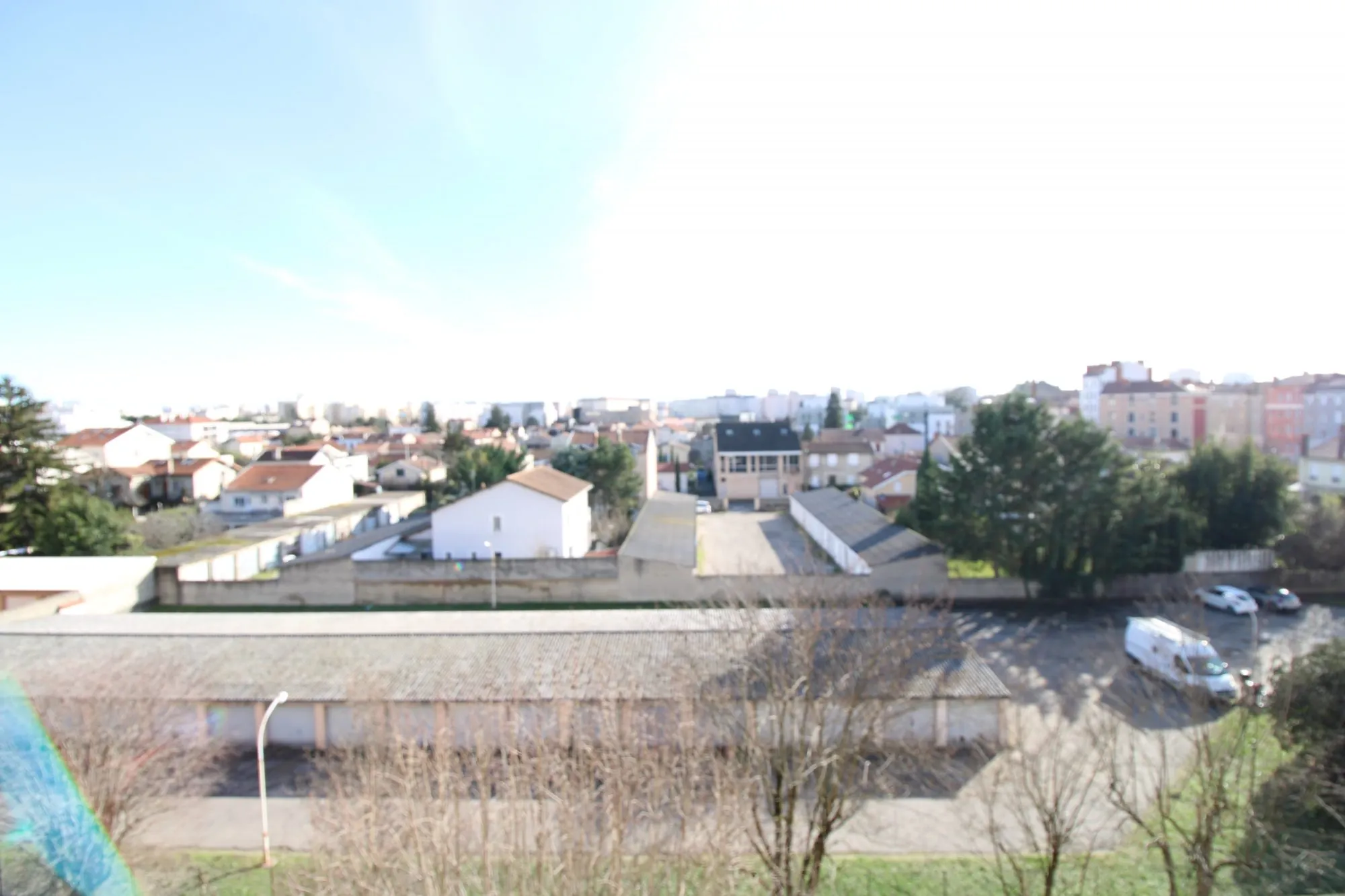 Vue Appartement T4 à Villeurbanne - Croix Luizet avec balcon, cave et parking 