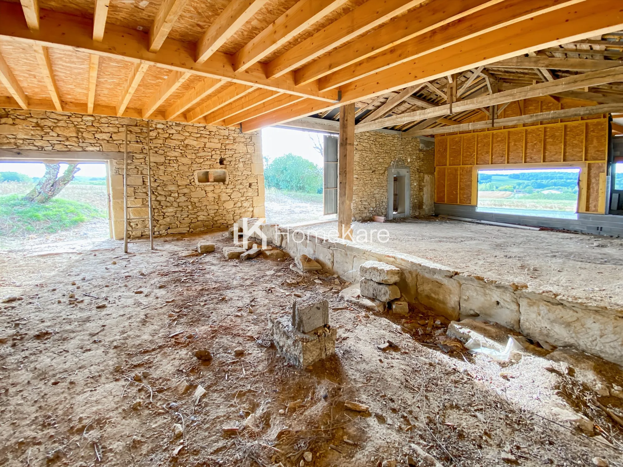 Magnifique maison en pierre avec vue sur vignobles bio à Fossoes et Baleyssac