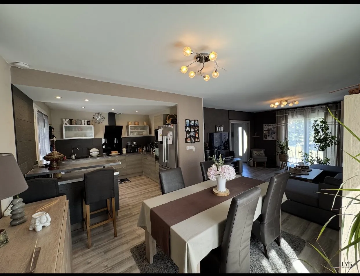 Maison individuelle moderne de 105 m² à Void-Vacon avec jardin et garage