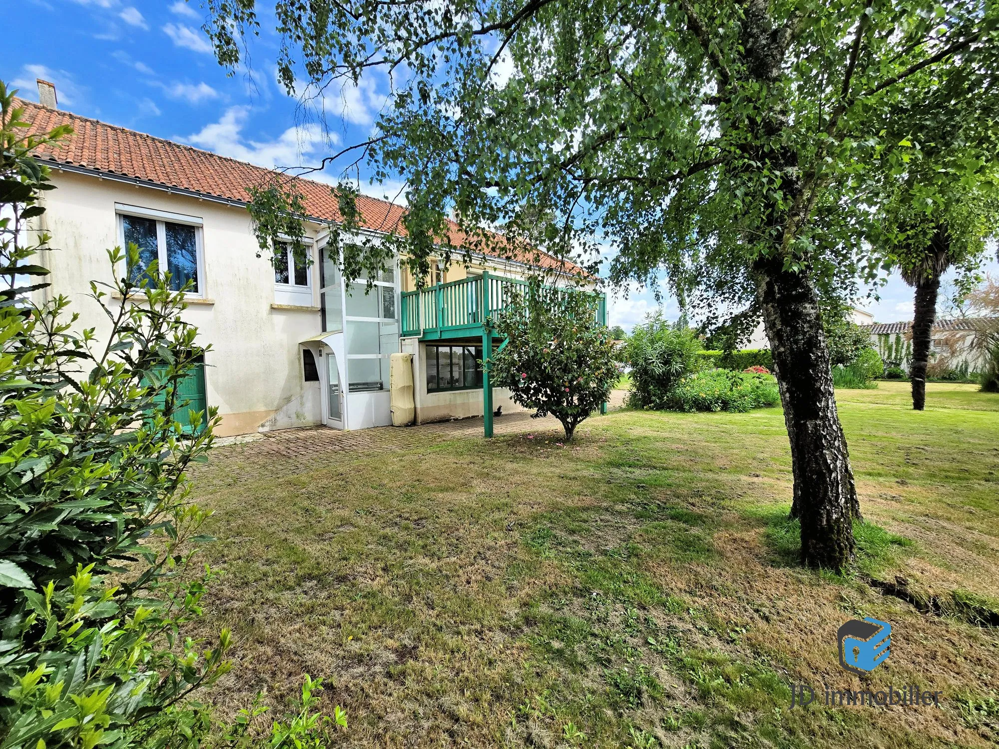 Maison à rénover avec grand potentiel à Montreverd proche Nantes