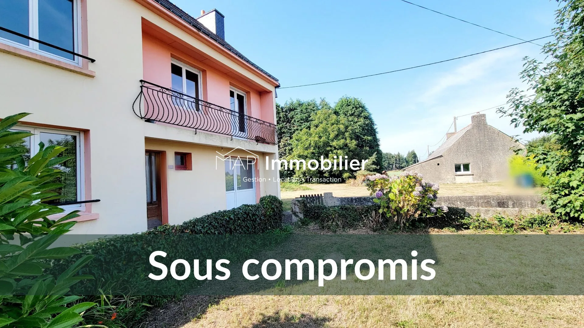 Maison à rénover avec dépendances et grand terrain à Languidic