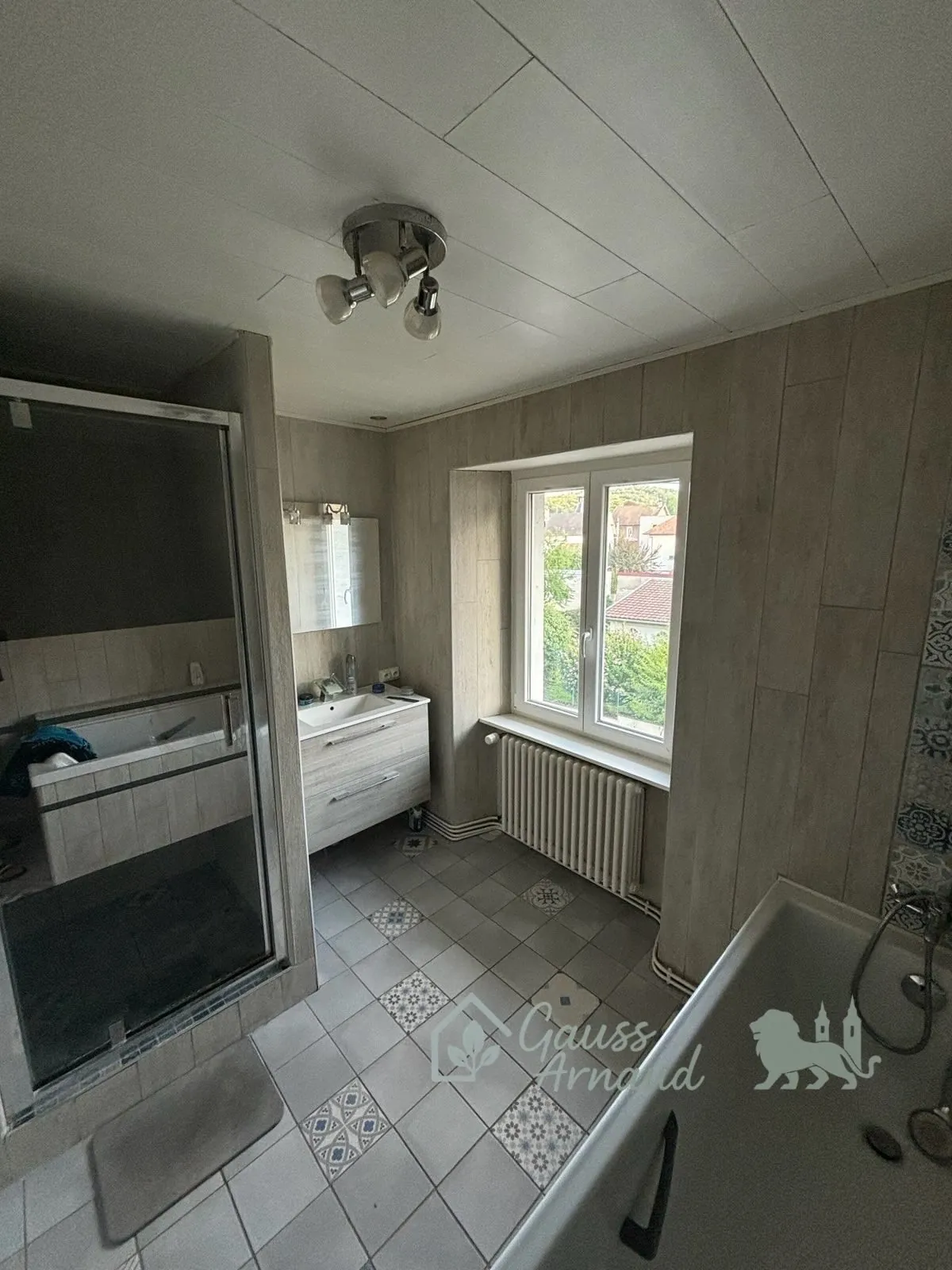 Charmante maison de ville à Valentigney avec garage et potentiel d'aménagement 