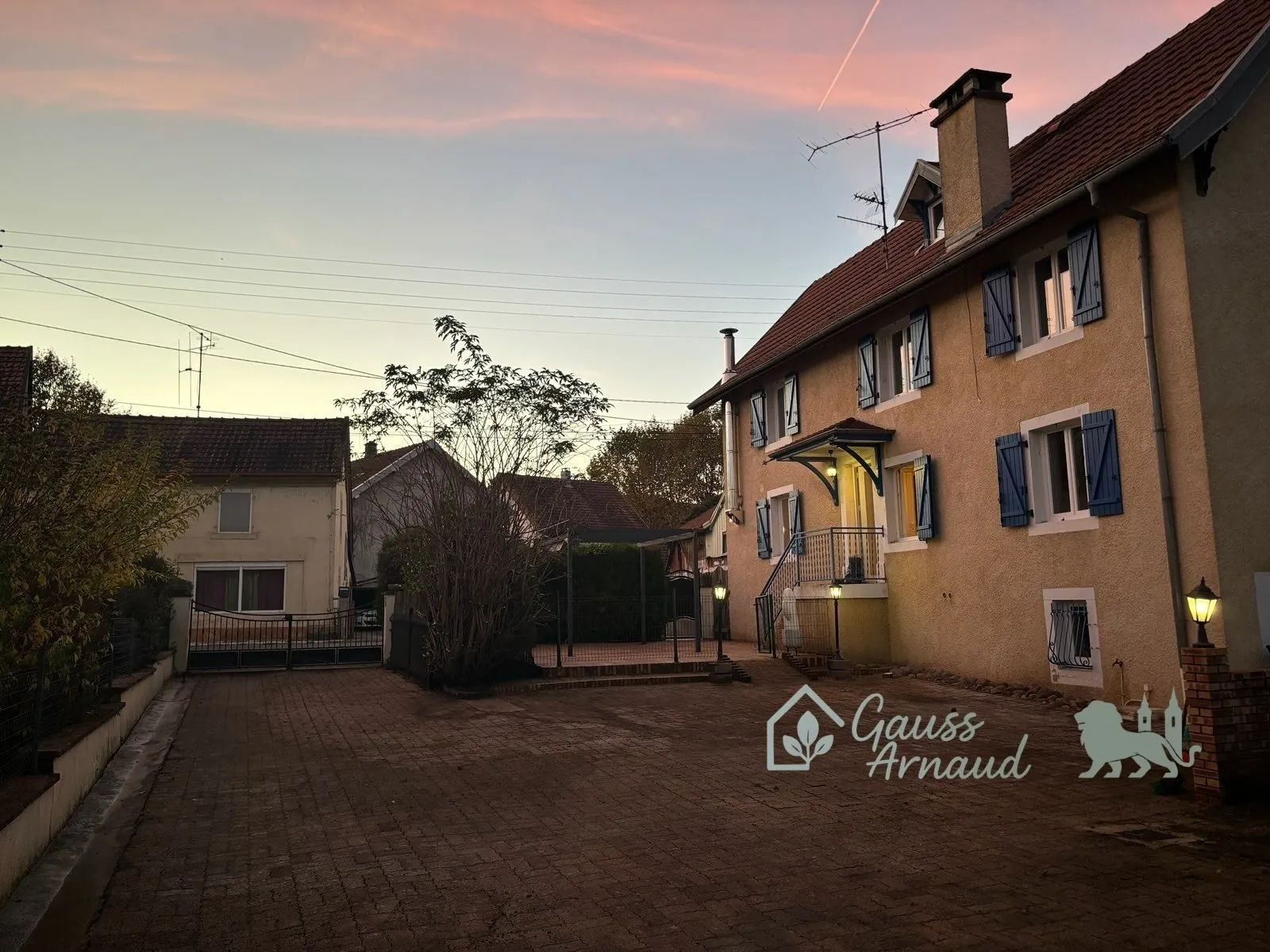 Charmante maison de ville à Valentigney avec garage et potentiel d'aménagement