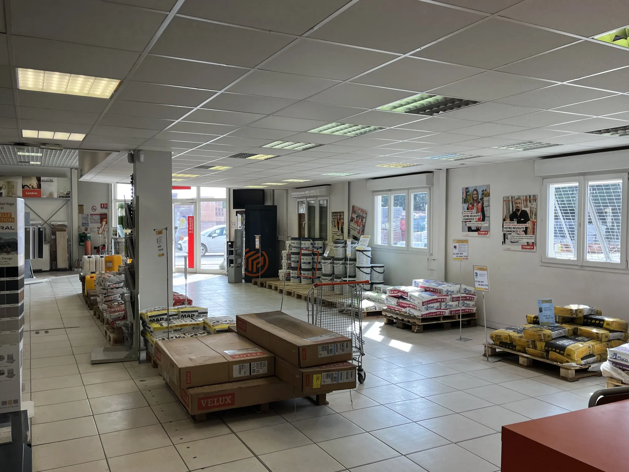 Vente d'un ensemble immobilier de 15 722 m² à Grande Synthe