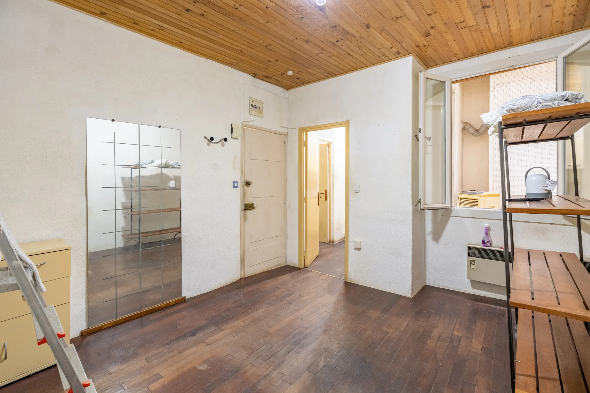 Appartement T1 de 22 m² dans le centre historique de La Ciotat avec fort potentiel