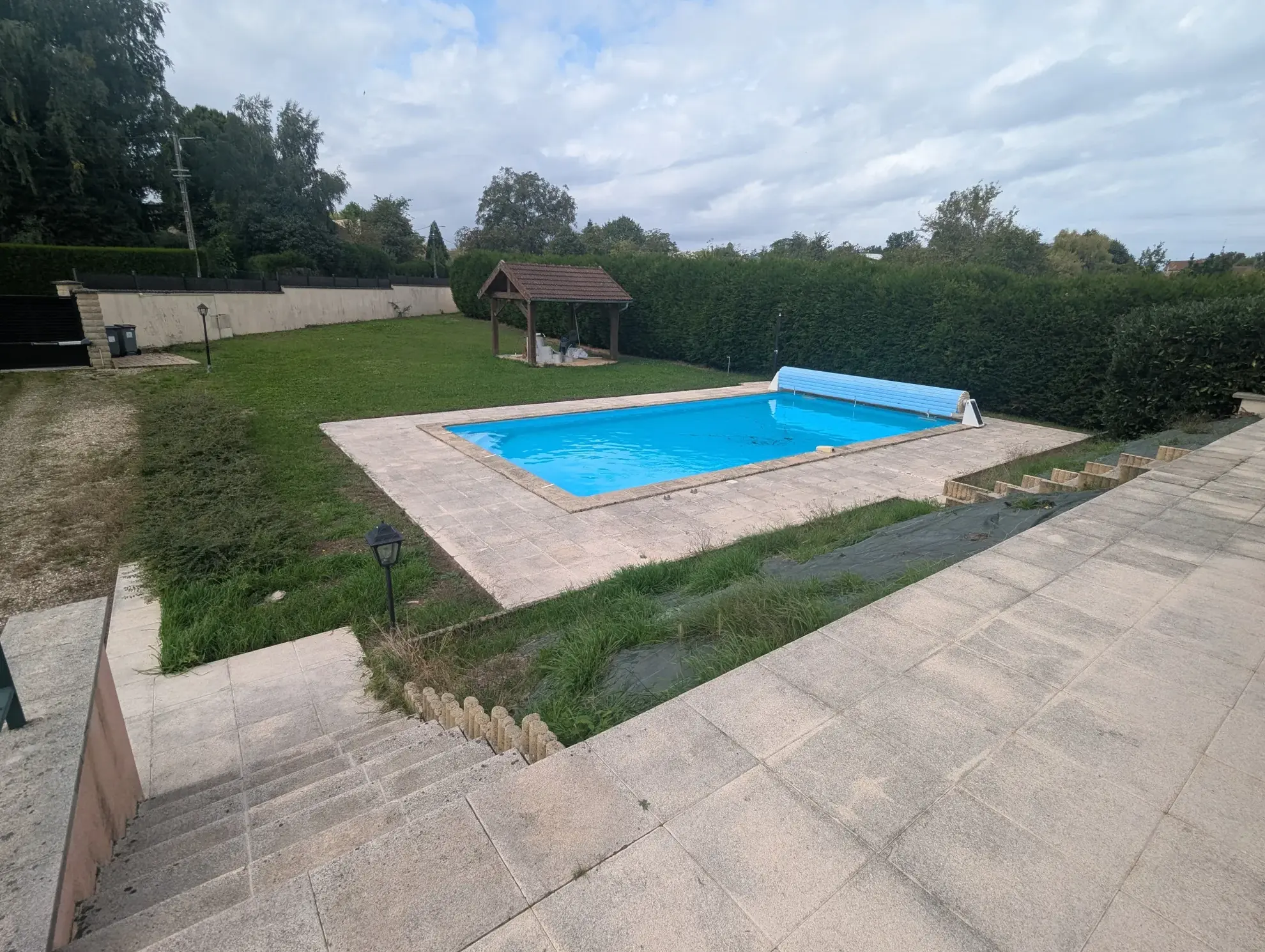 Maison individuelle avec piscine à Gray - Confort et tranquillité