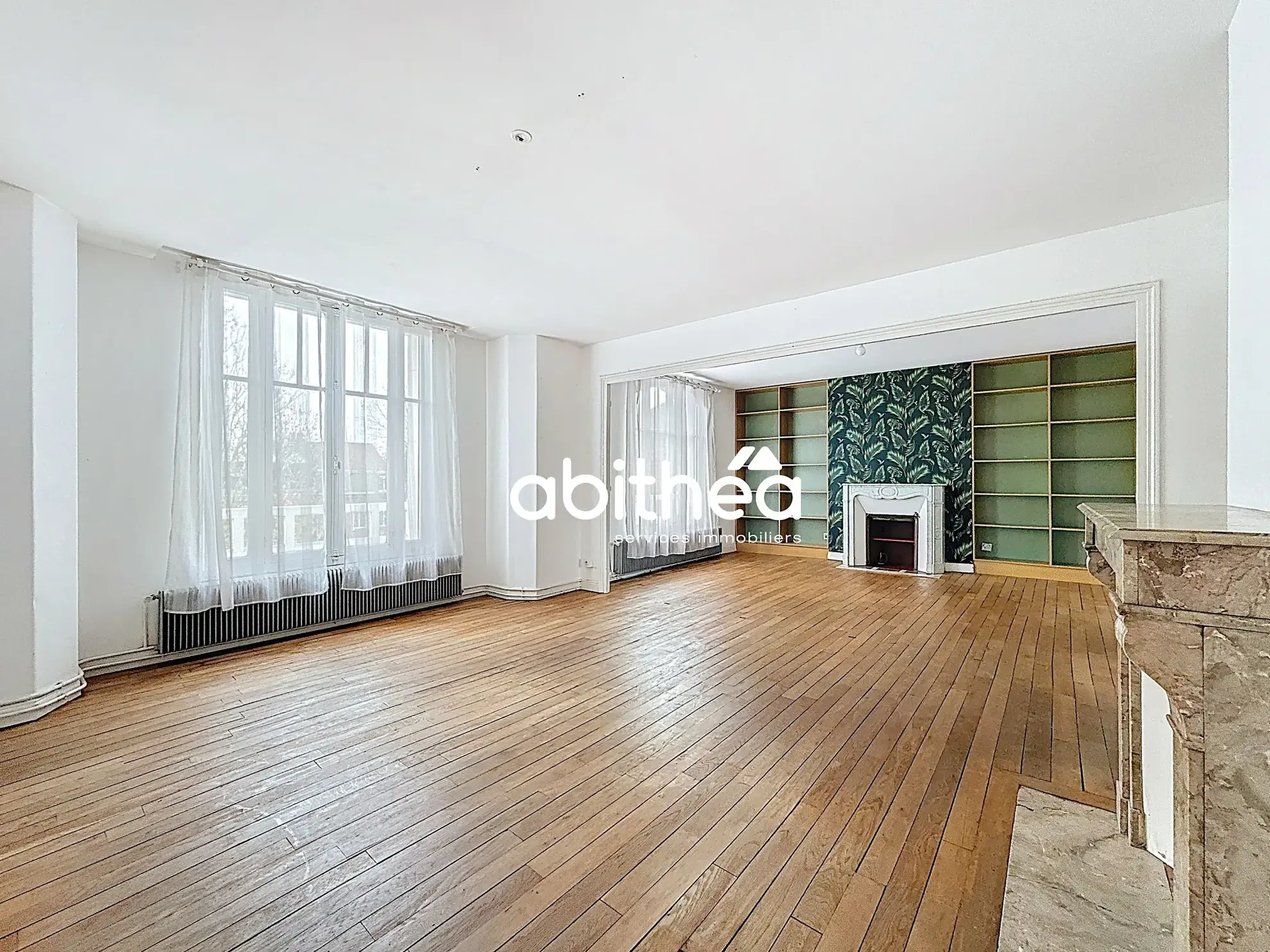 Spacieux appartement ancien à vendre au cœur d’Arras avec jardin intérieur