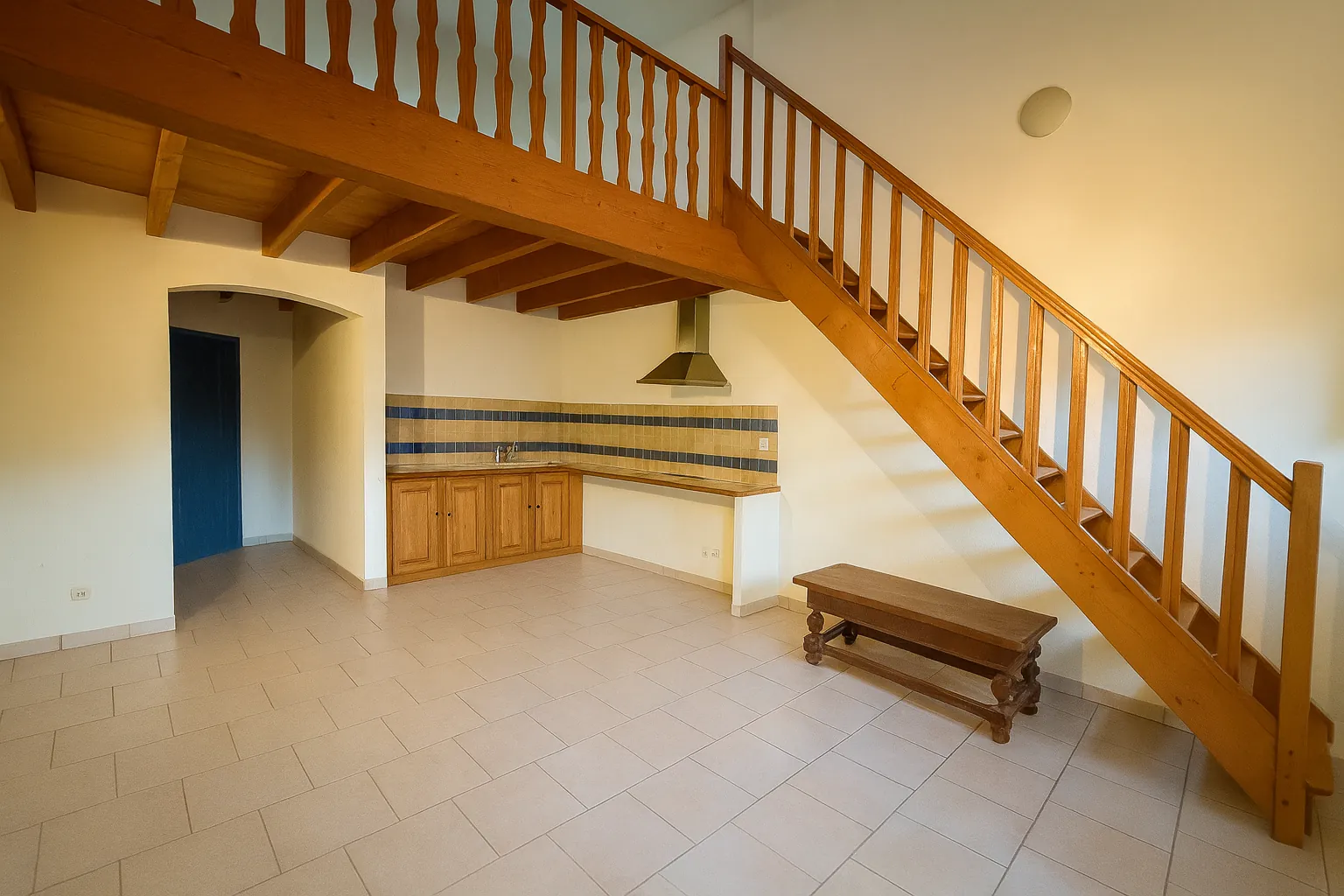 Joli duplex de 49 m² en centre-ville de Maussane-les-Alpilles avec cour privative