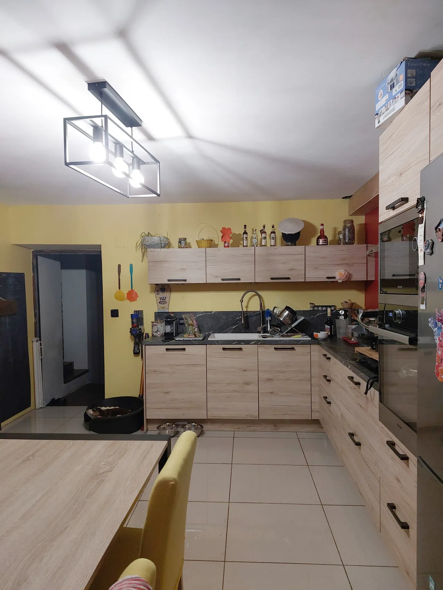 Jolie maison de village à Brusque avec jardin spacieux et garage