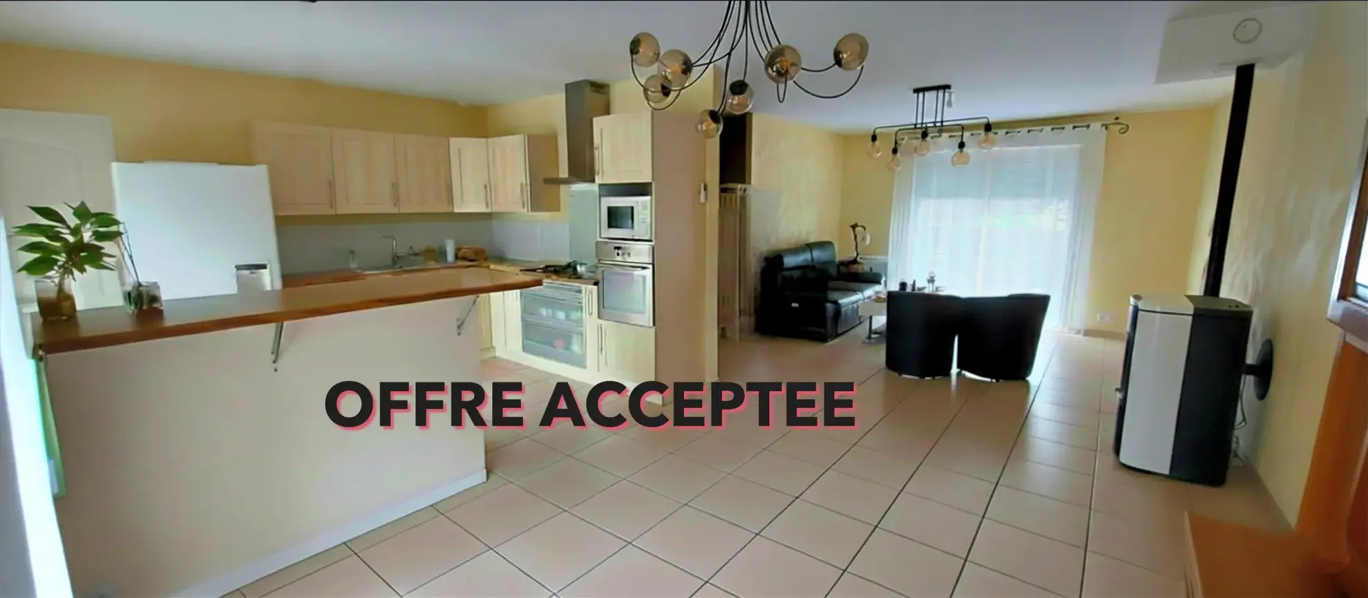 Maison de plain-pied moderne à Guerchy avec grand garage et terrasse