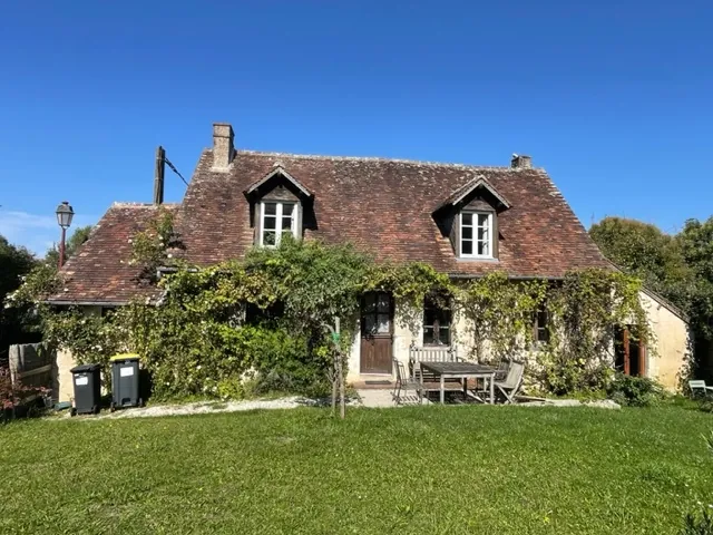 Maison de village rénovée proche Authon du Perche et Nogent-le-Rotrou avec jardin et garage