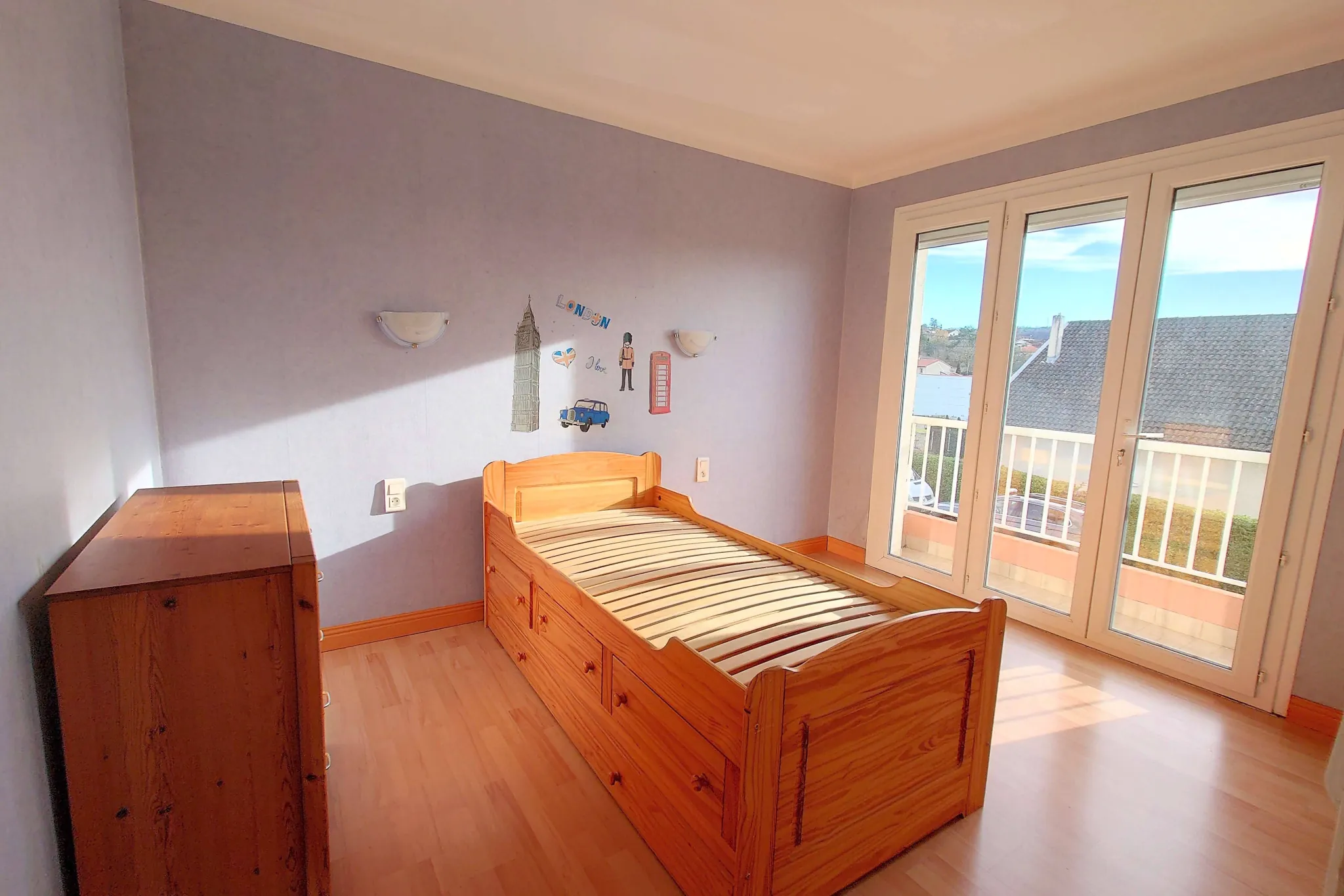 Charmant appartement de 81 m² avec balcon, garage et cave à Villefranche de Rouergue 